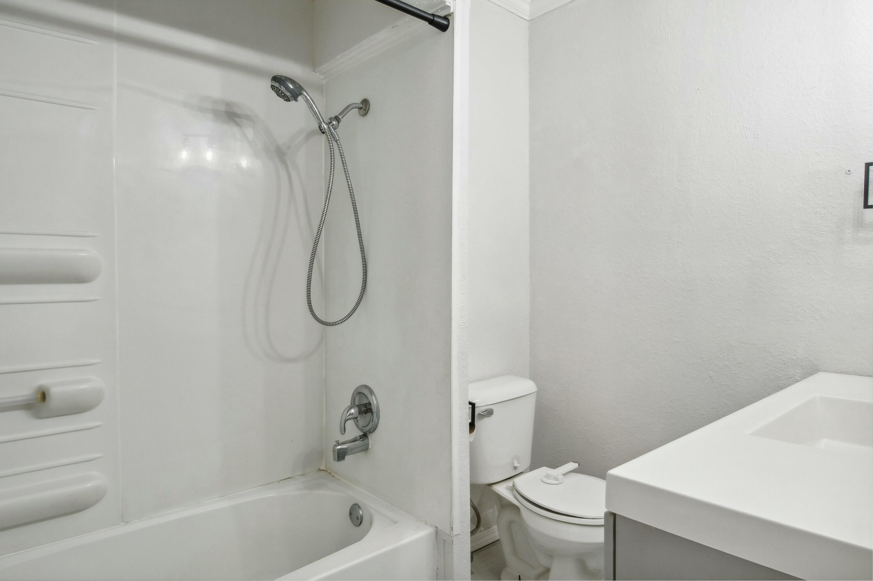 2107 South Oak Grove Avenue Property Photo 18