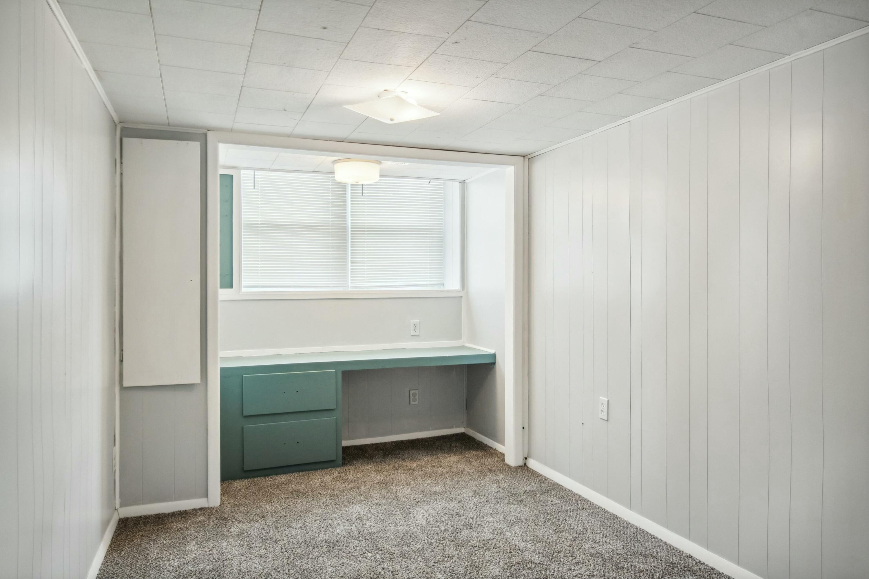 2107 South Oak Grove Avenue Property Photo 21