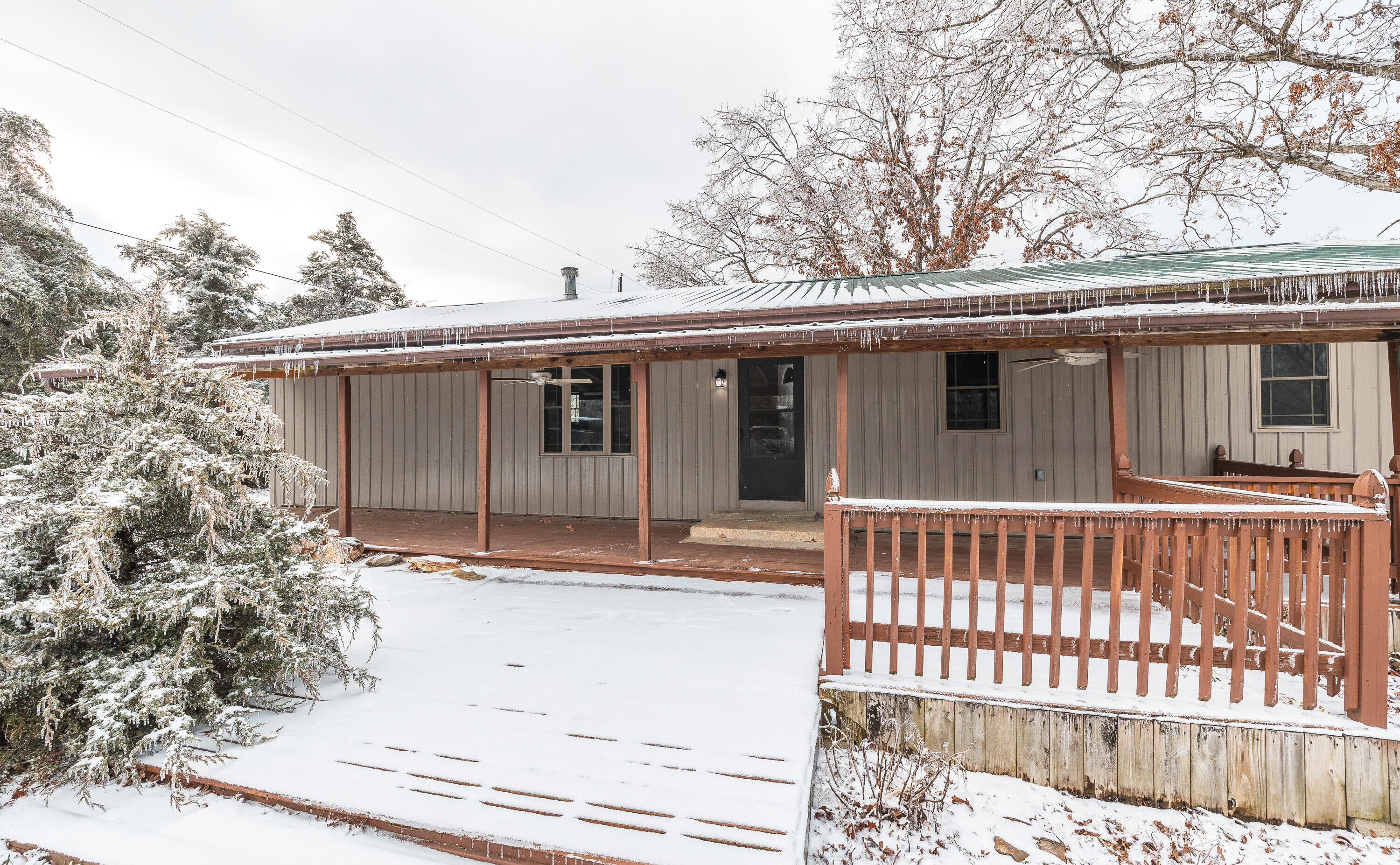14467 Worth Lane Property Photo 3