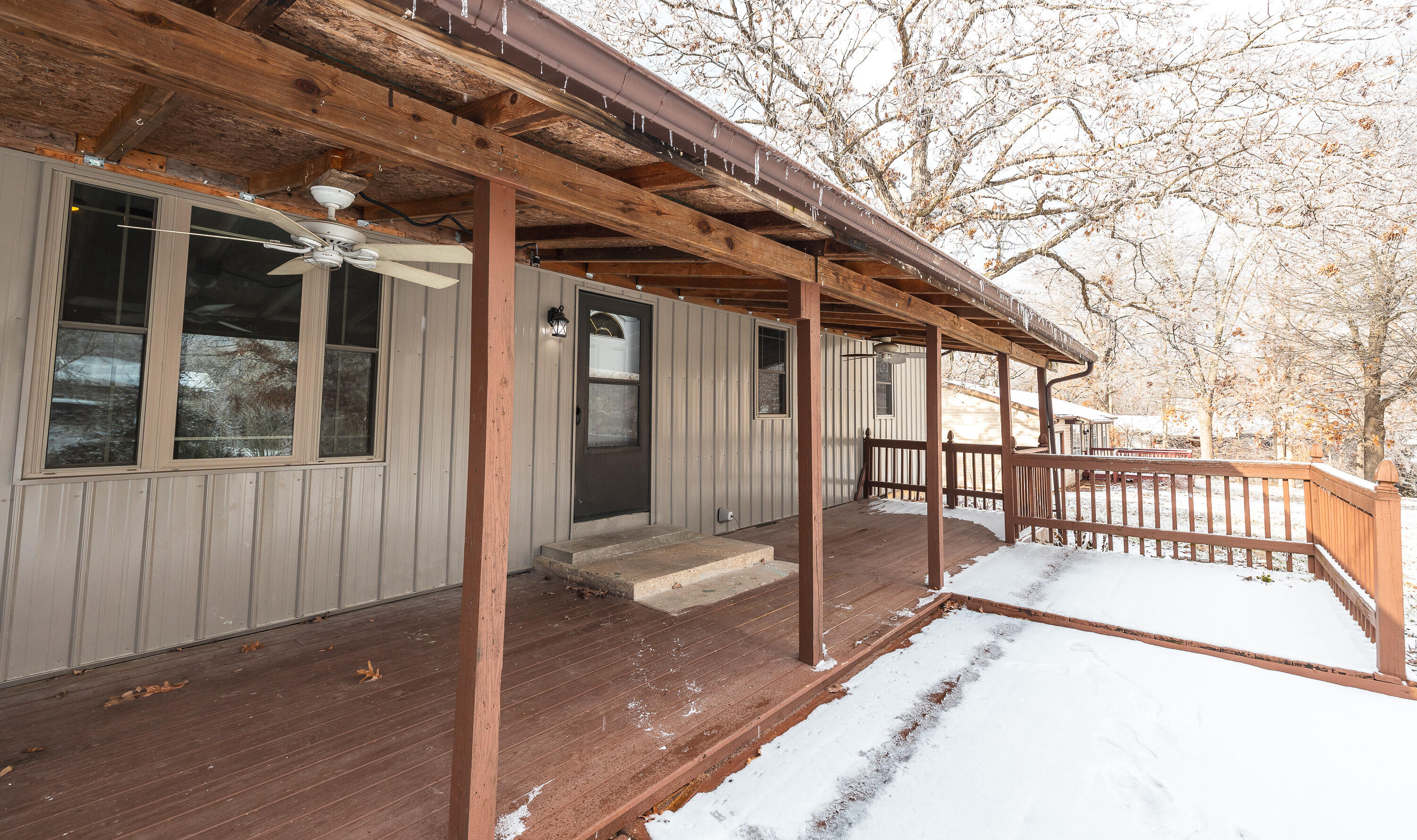 14467 Worth Lane Property Photo 5
