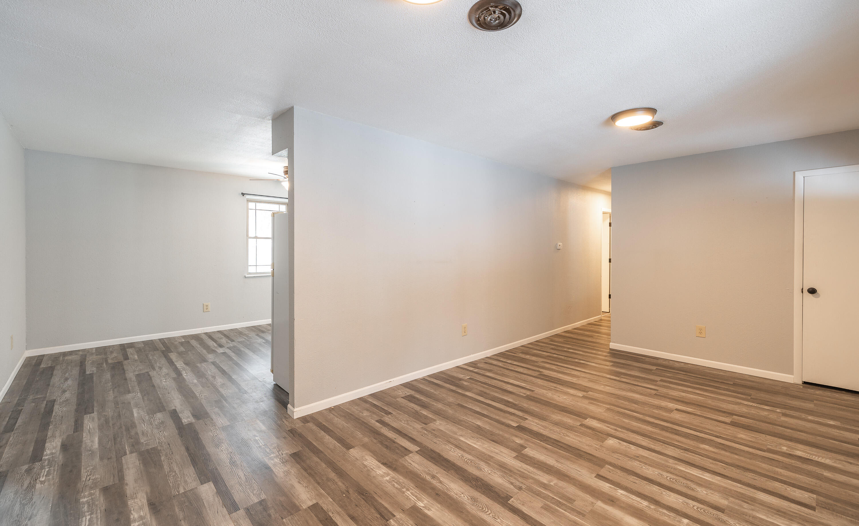 14467 Worth Lane Property Photo 11