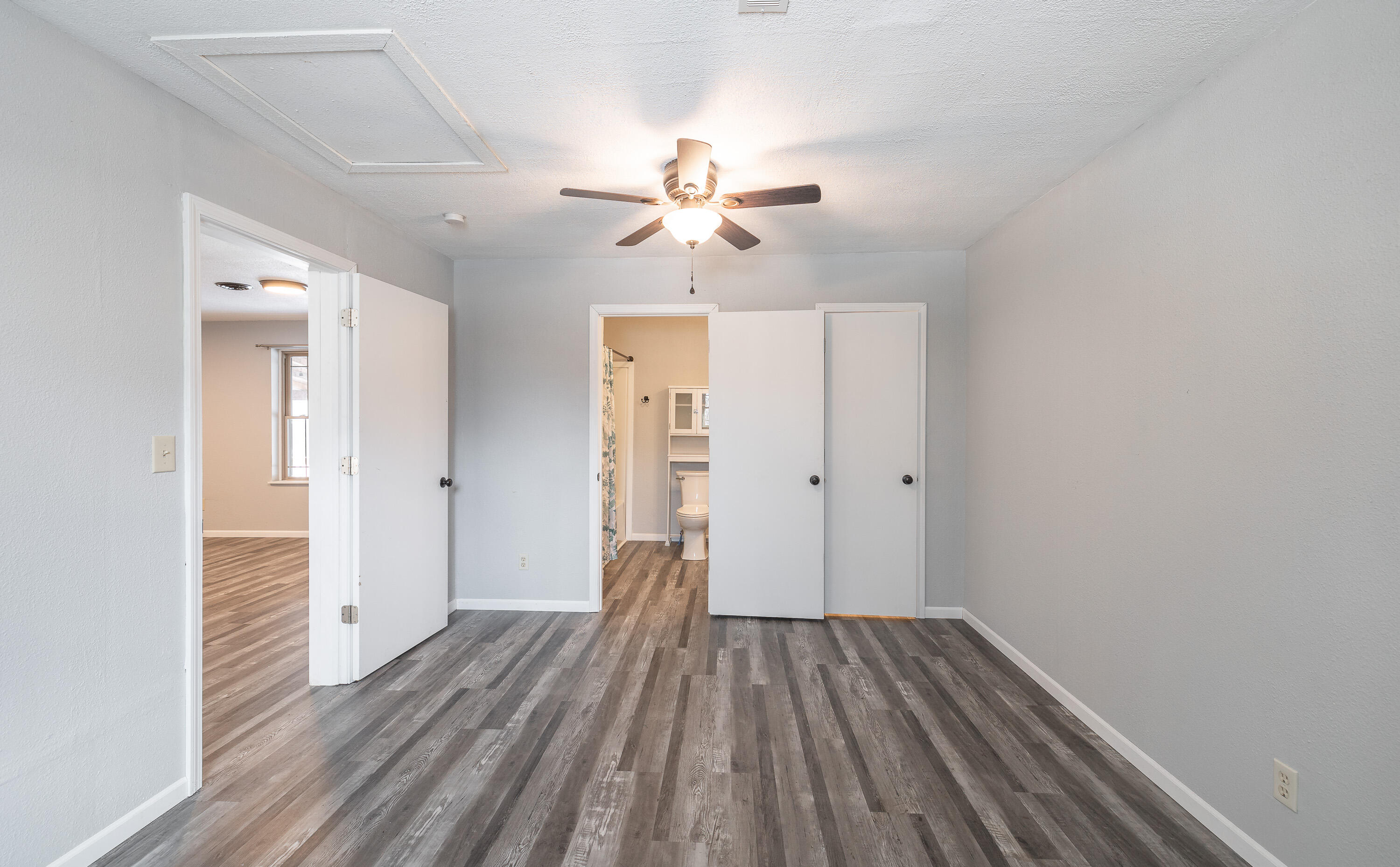 14467 Worth Lane Property Photo 17