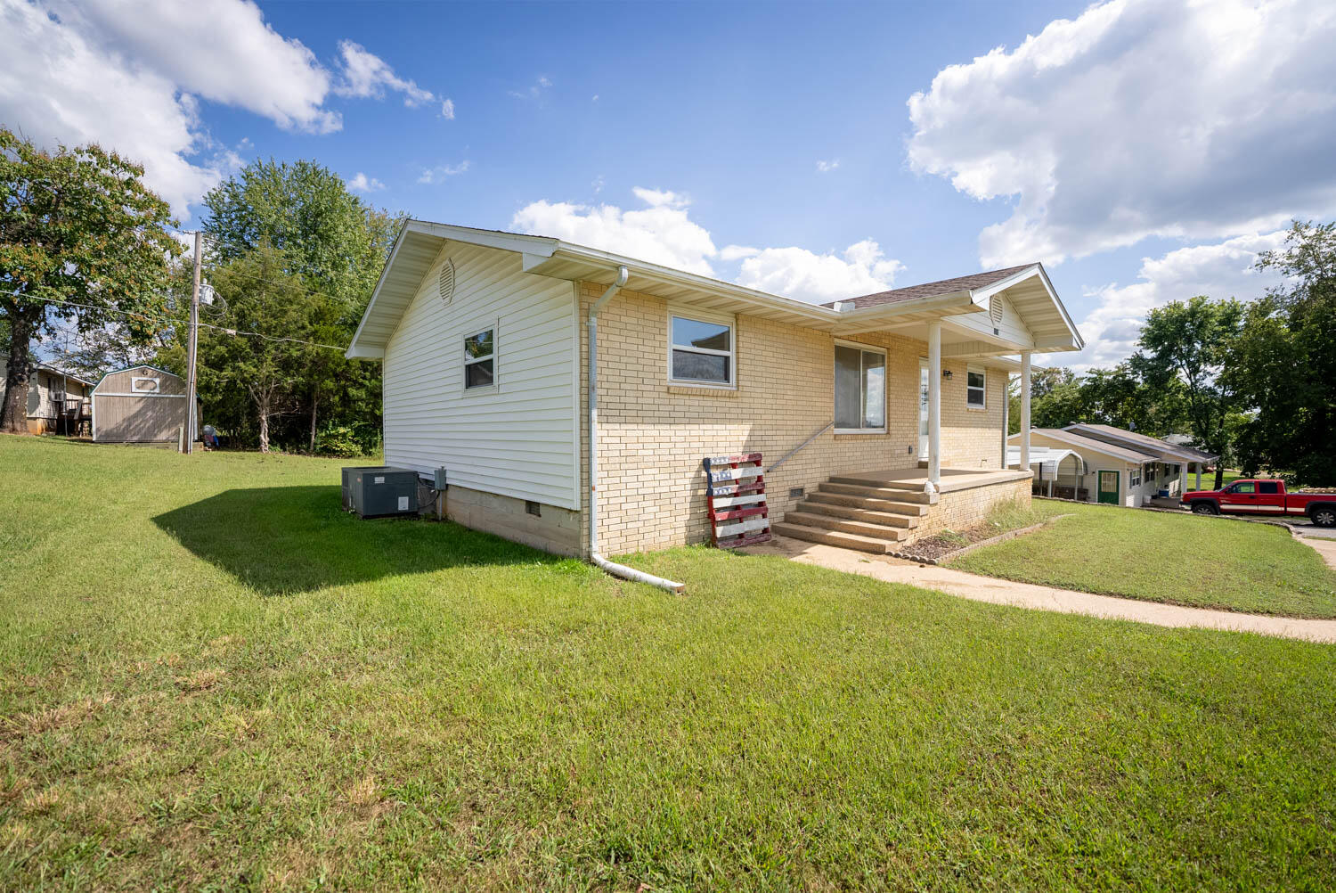1610 Good Hard Drive Property Photo 3