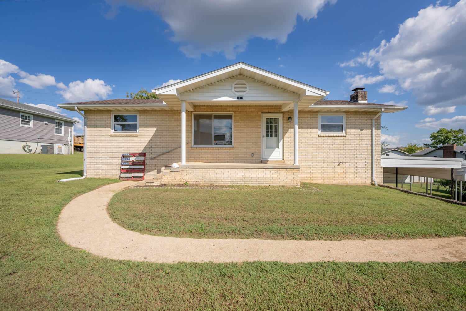 1610 Good Hard Drive Property Photo 6