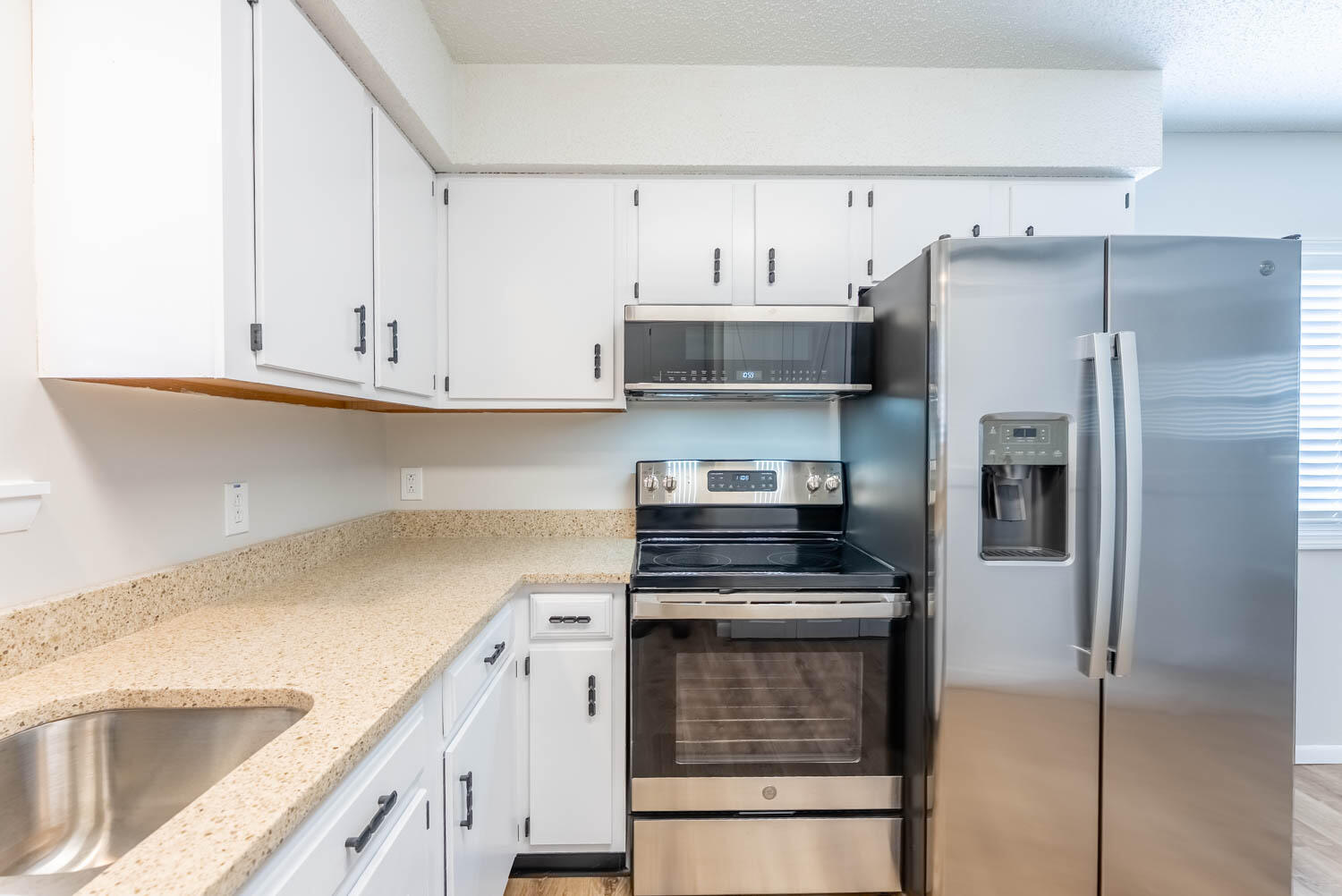 1610 Good Hard Drive Property Photo 8