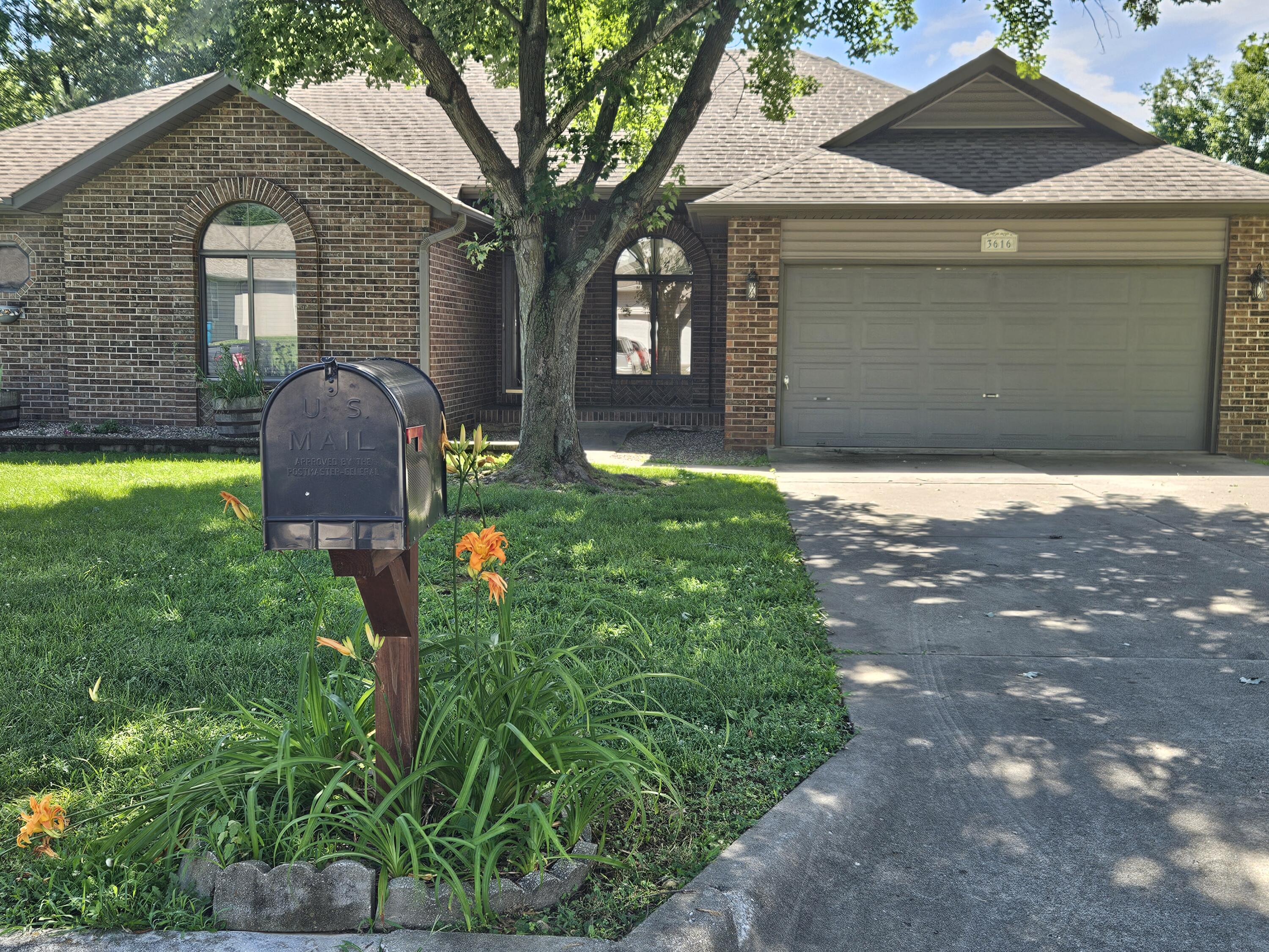 3616 North Temple Avenue Property Photo 2
