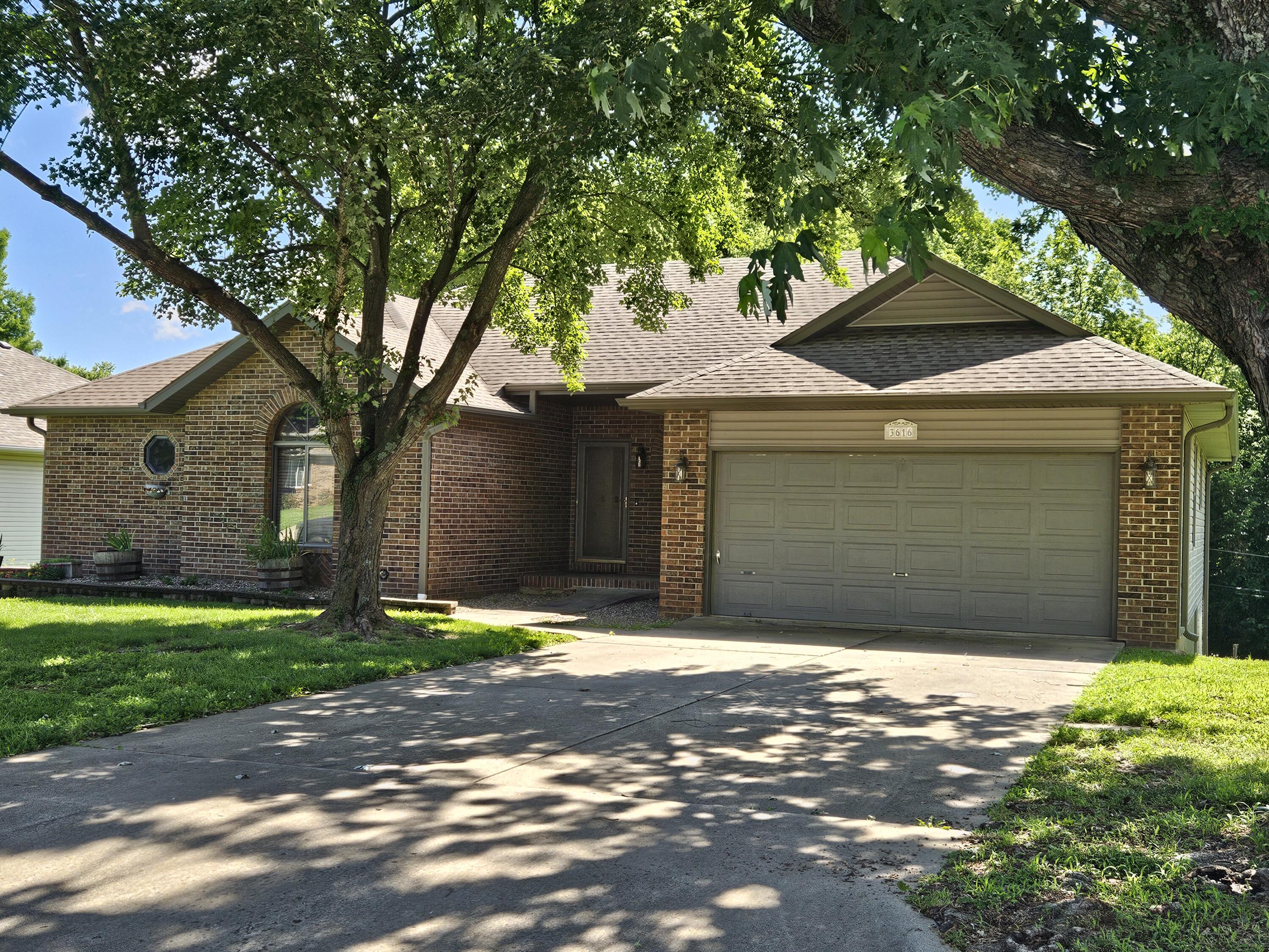 3616 North Temple Avenue Property Photo 4
