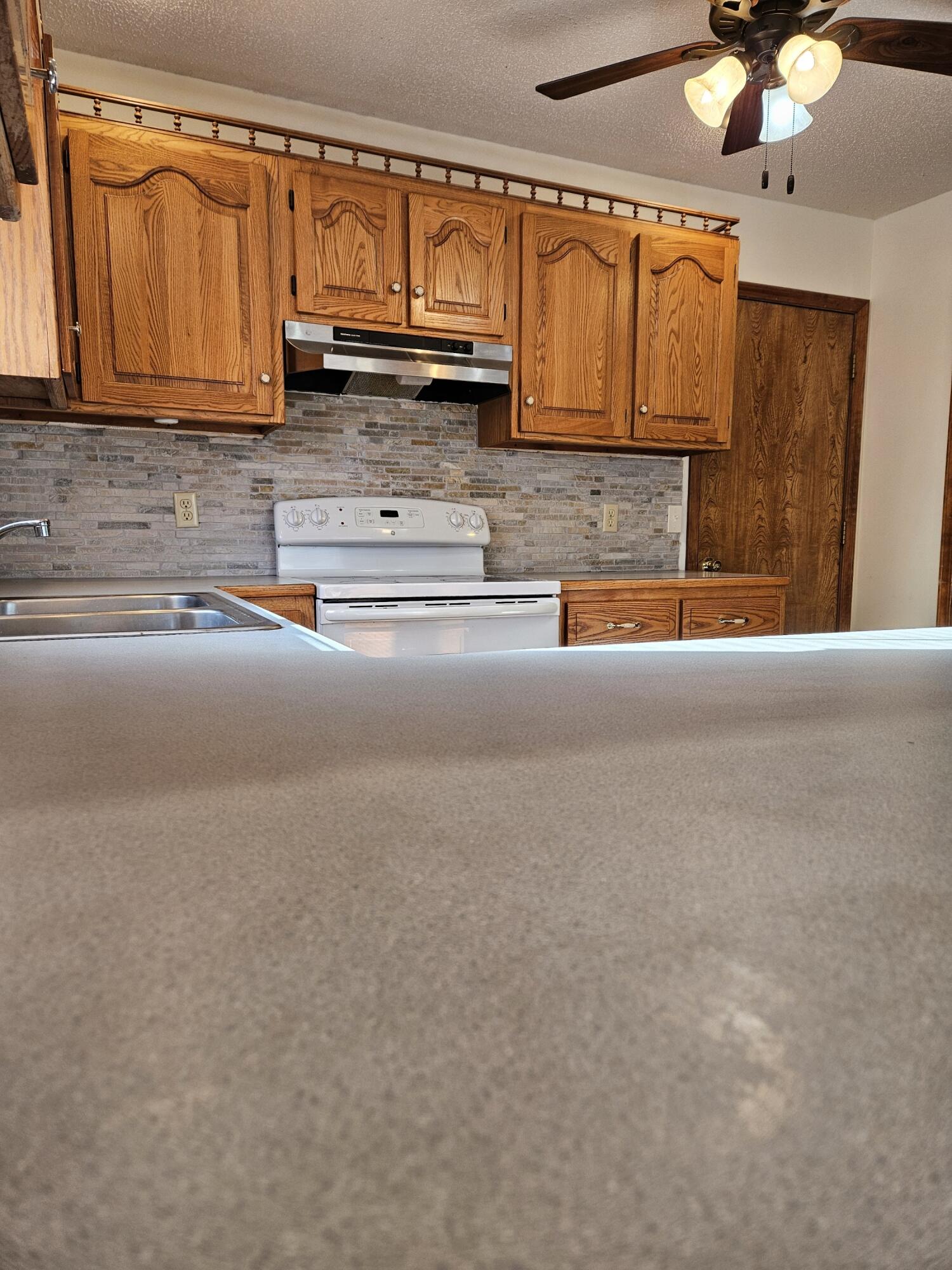 3616 North Temple Avenue Property Photo 22