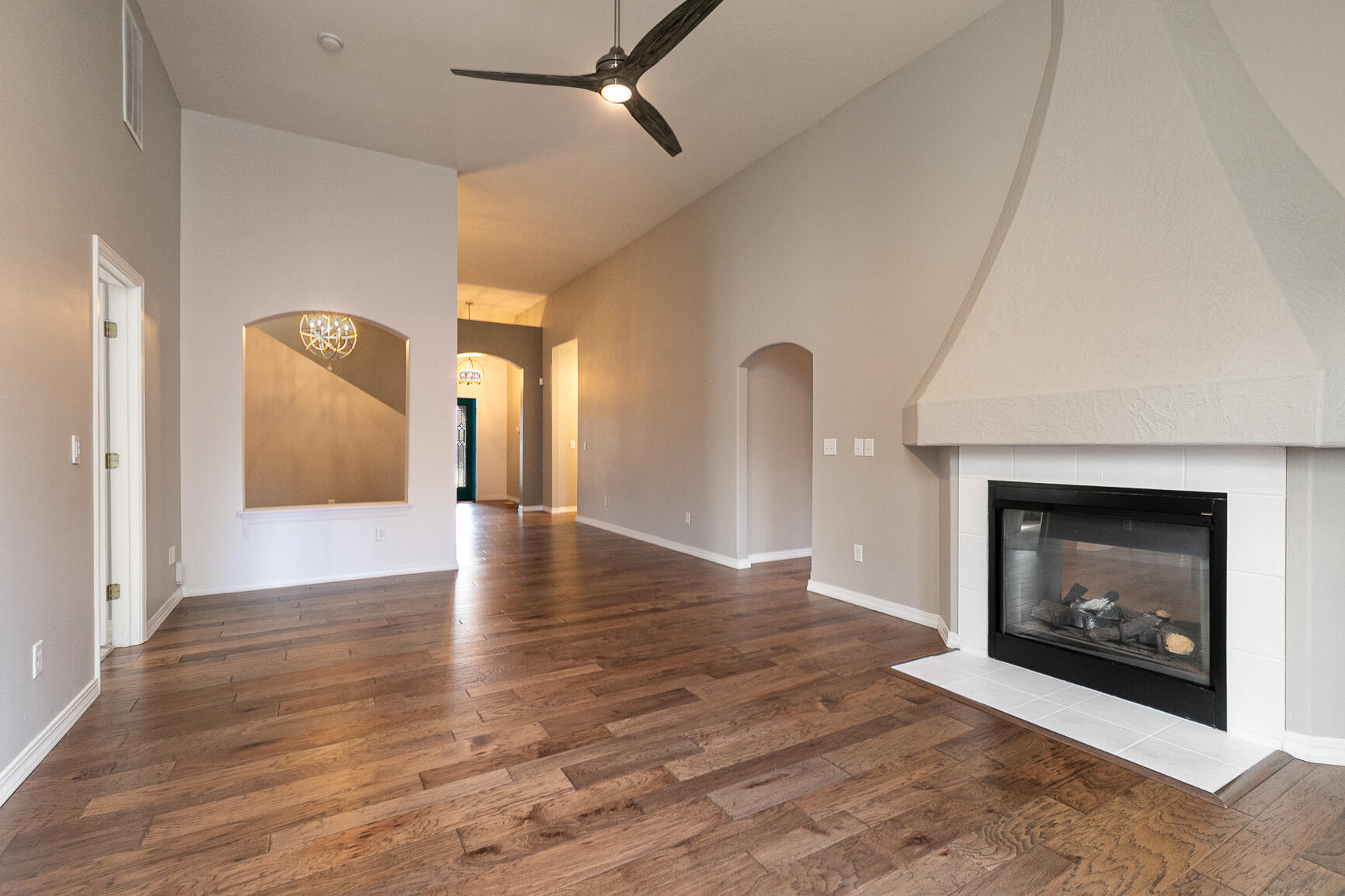 5594 South Dayton Avenue Property Photo 11
