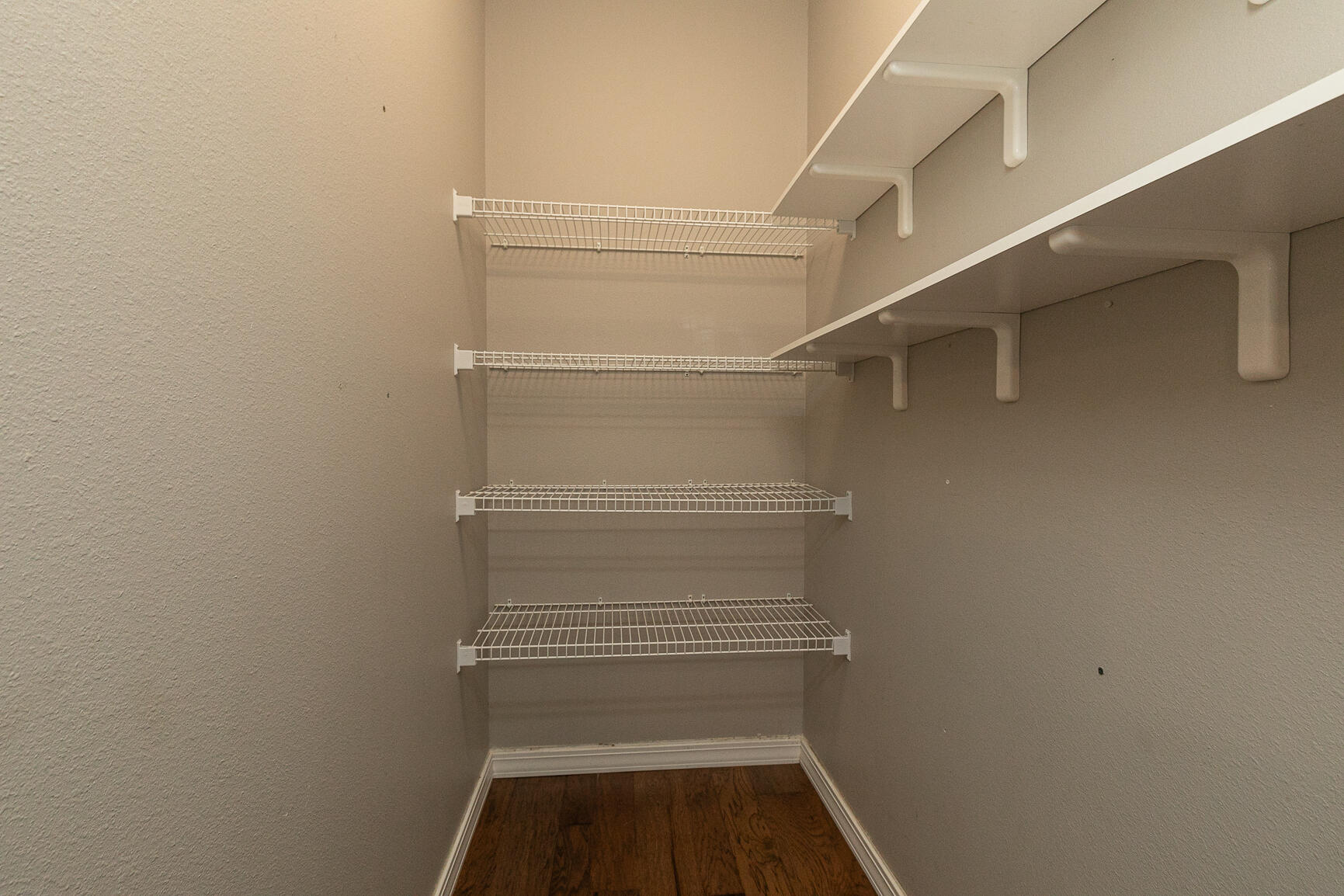 5594 South Dayton Avenue Property Photo 24
