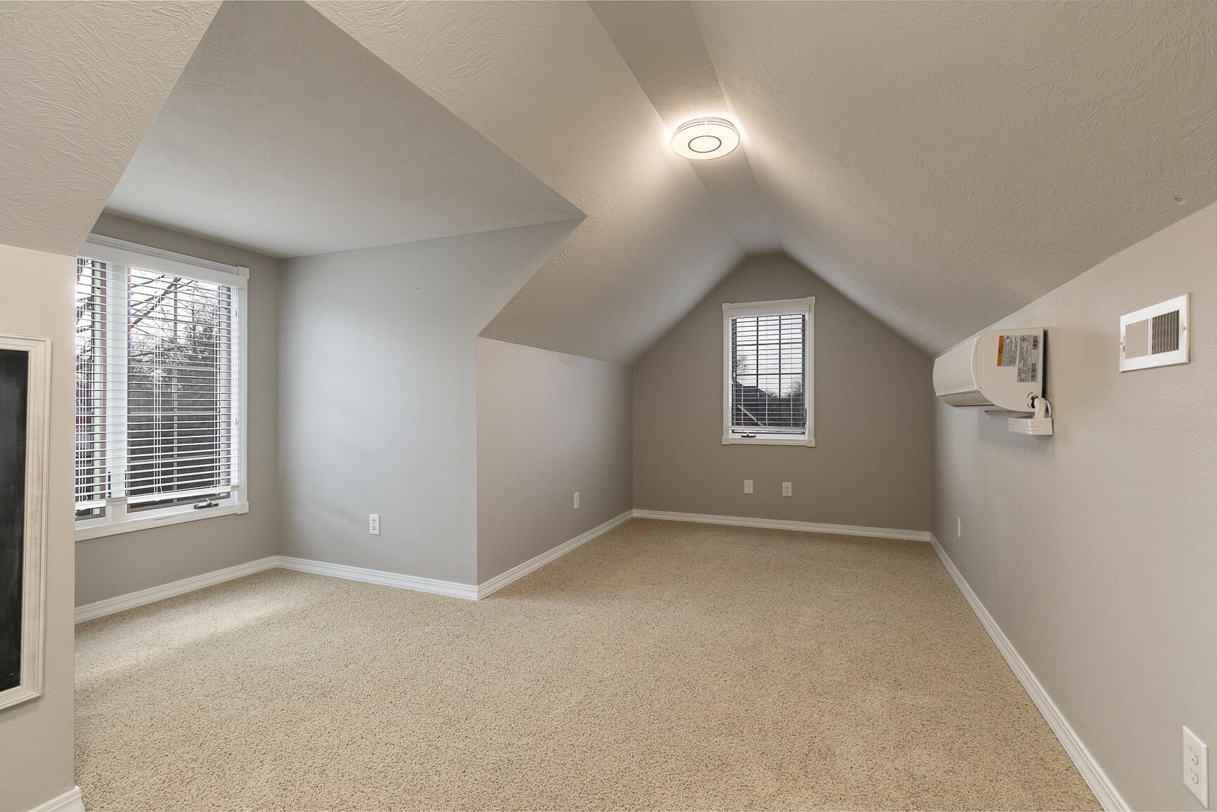 5594 South Dayton Avenue Property Photo 39
