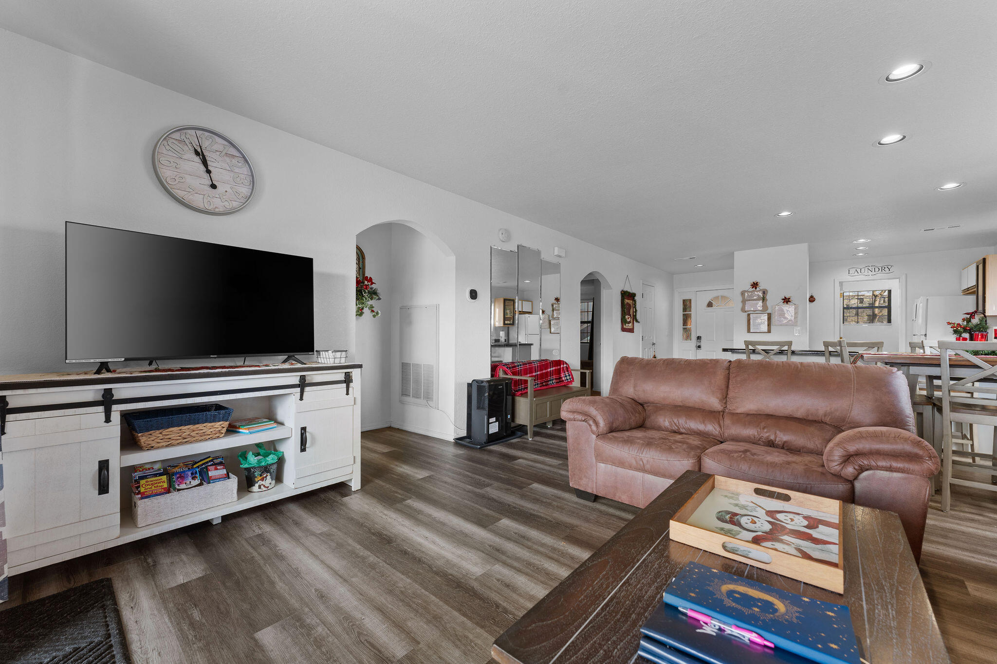 2700 Green Mountain Drive Property Photo 15