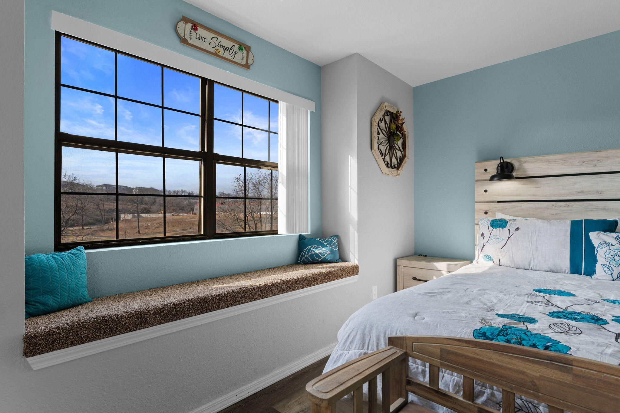 2700 Green Mountain Drive Property Photo 18