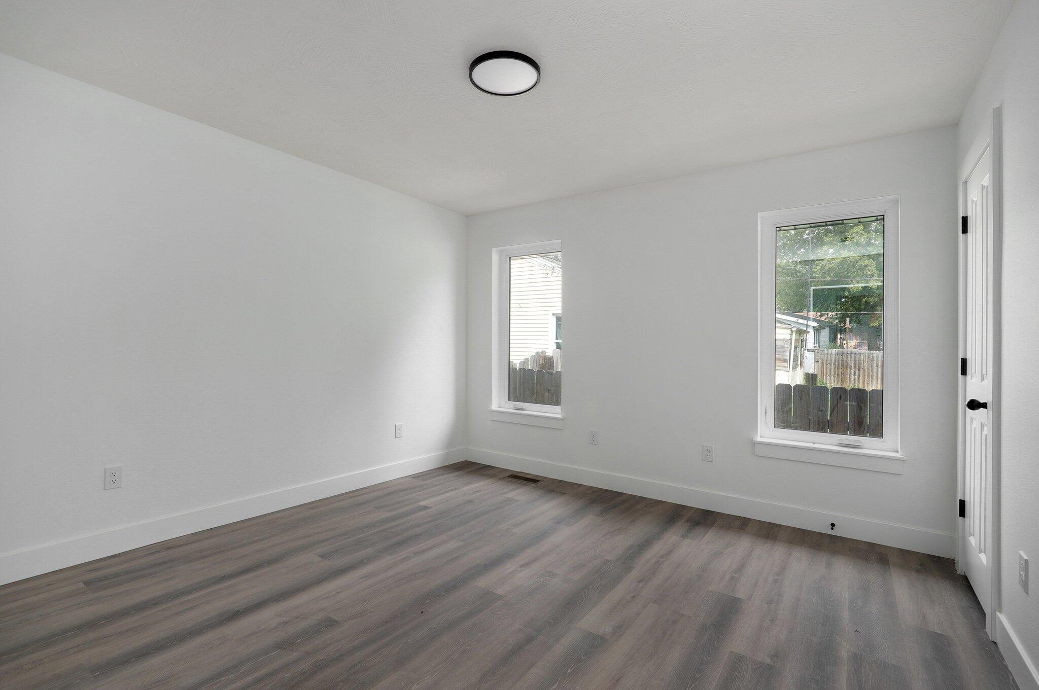 854 West Whiteside Street Property Photo 15