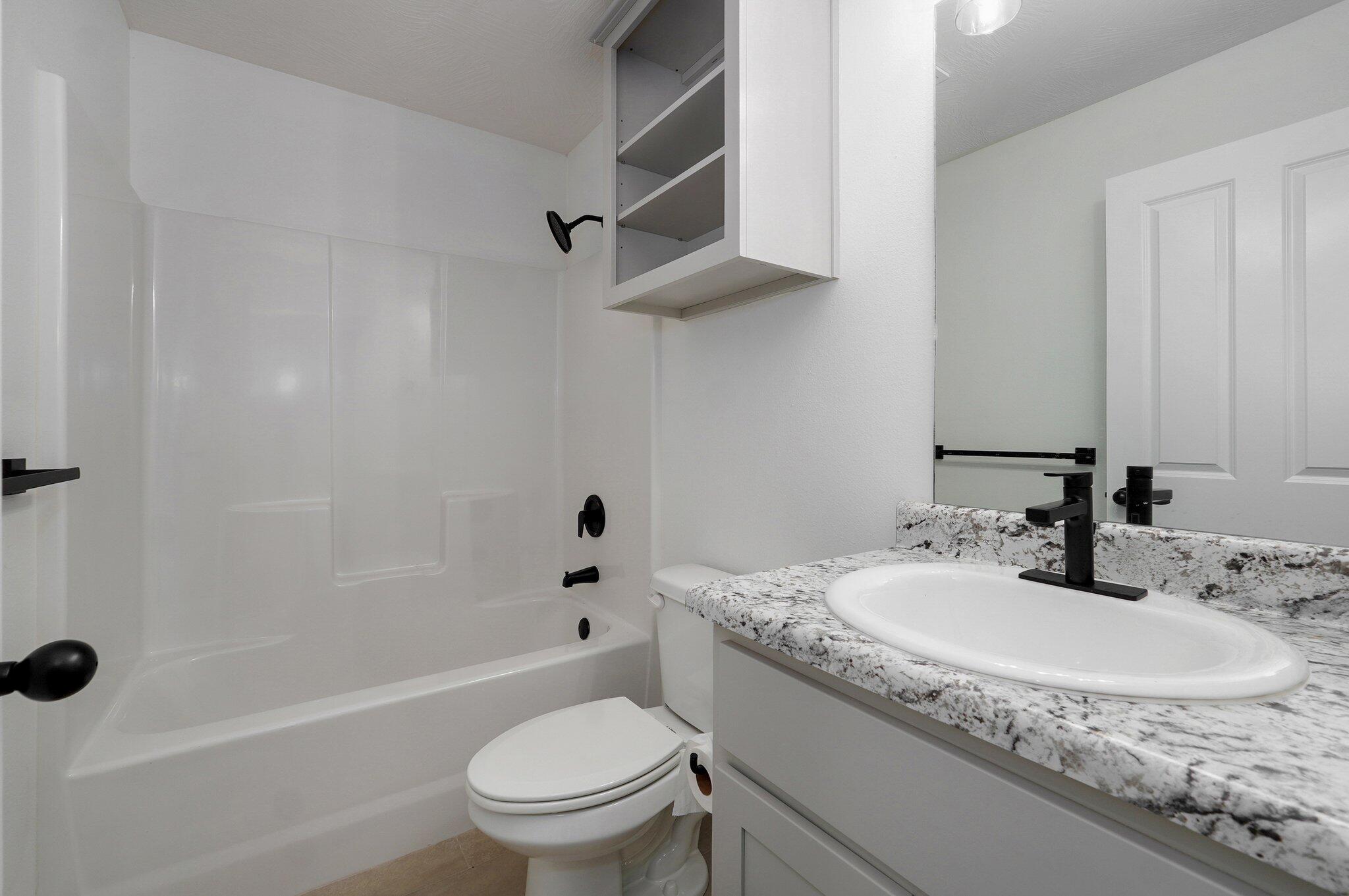 854 West Whiteside Street Property Photo 16