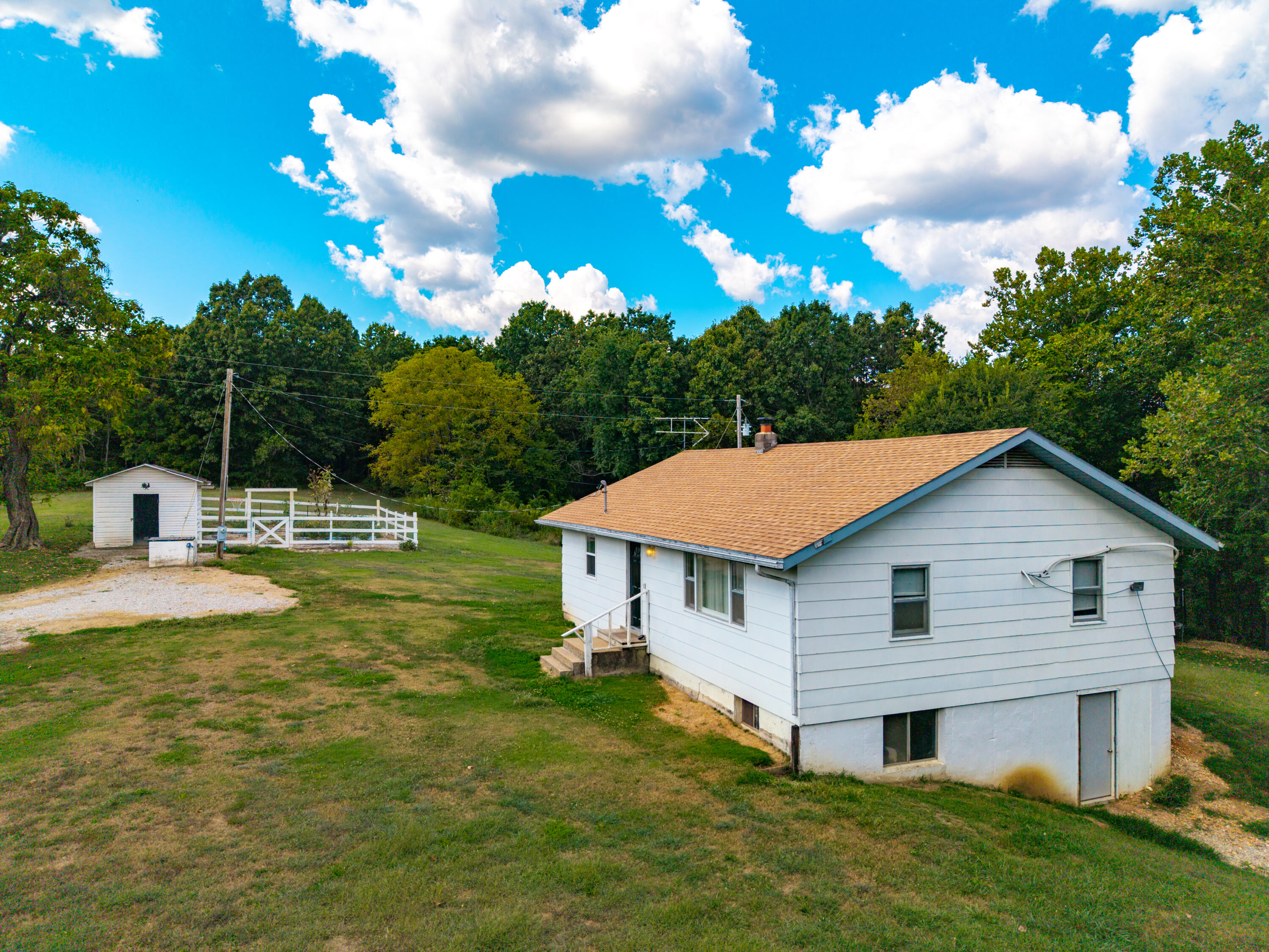 21525 State Highway P Property Photo 1