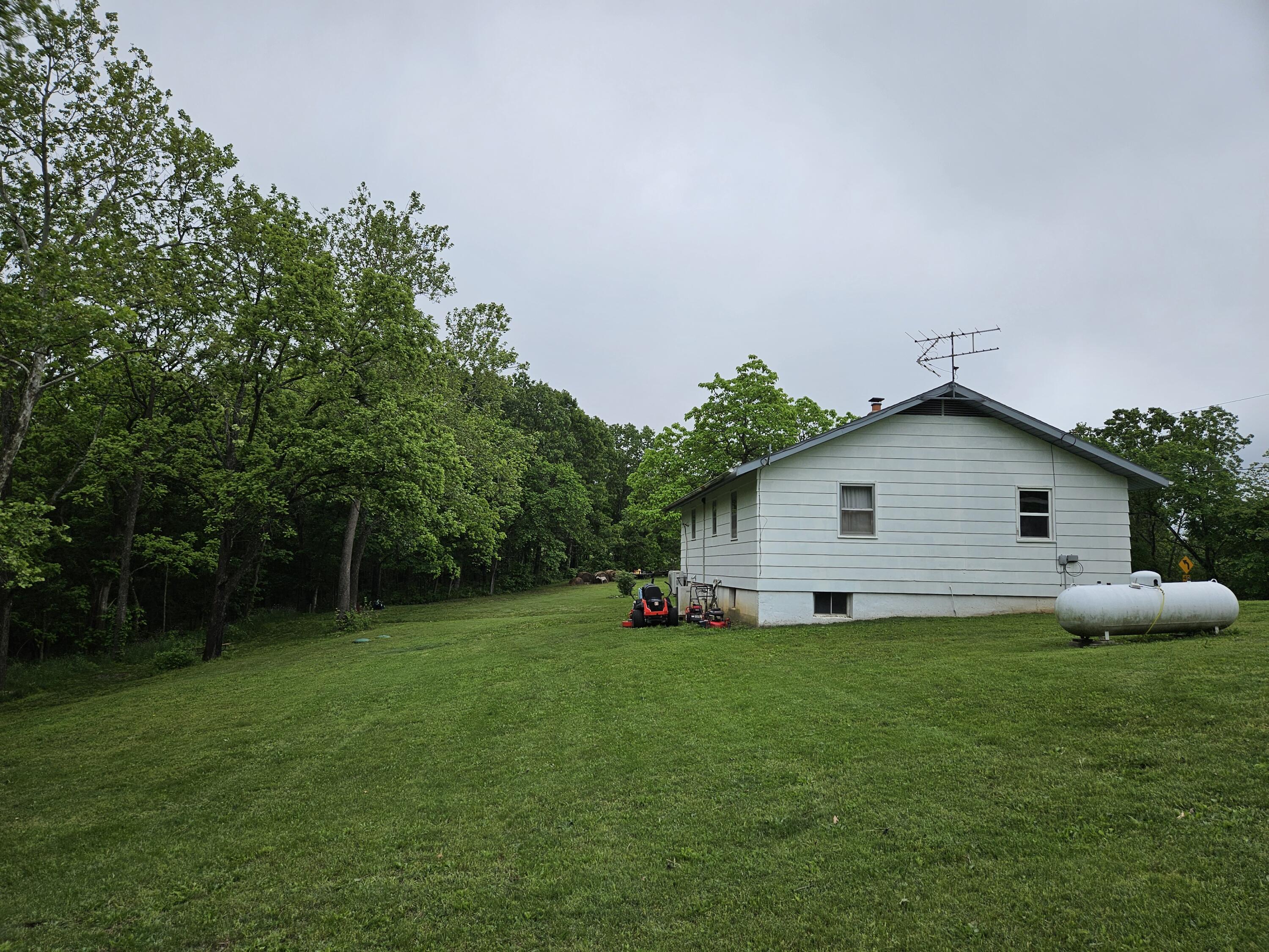 21525 State Highway P Property Photo 2
