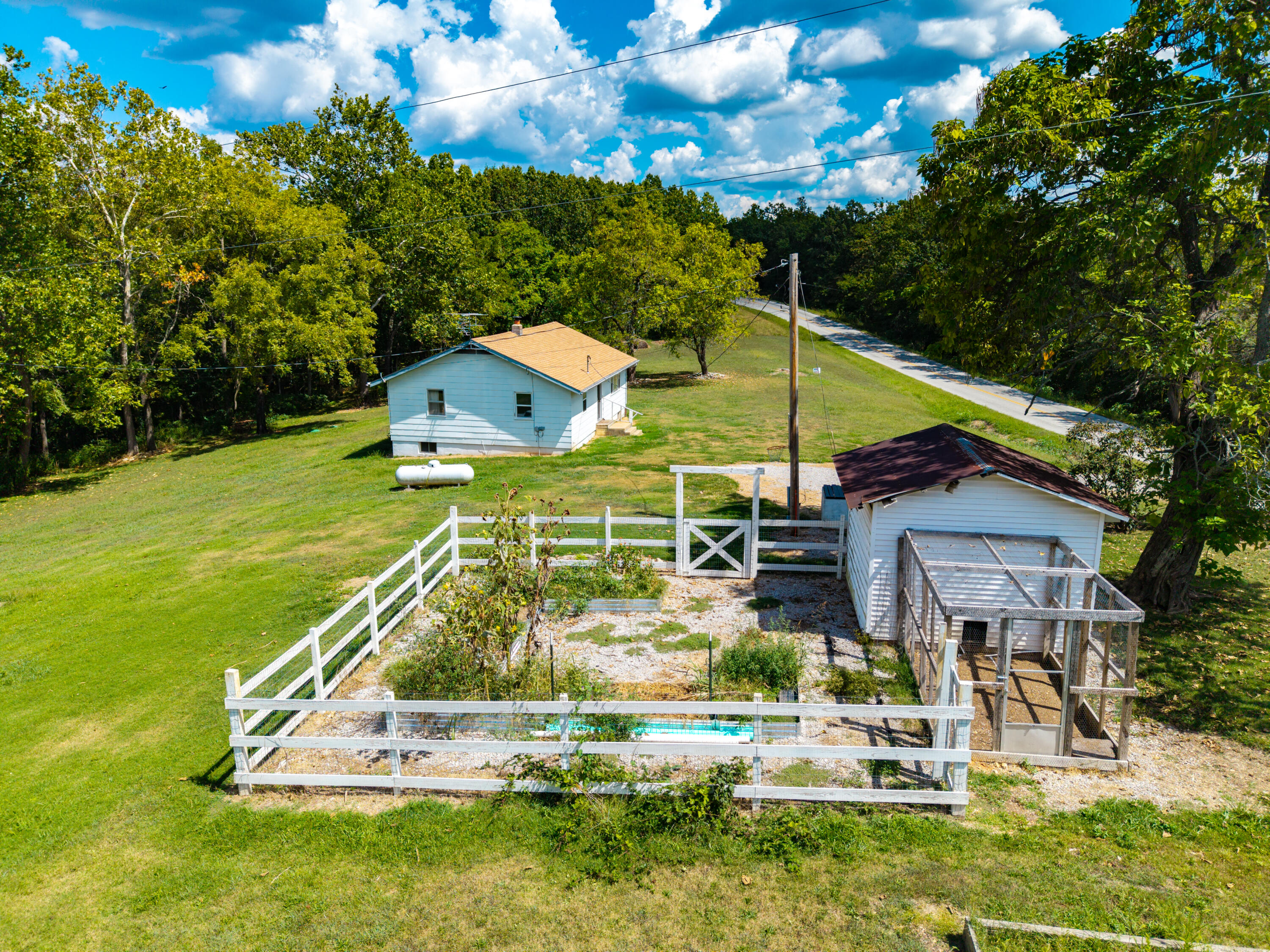 21525 State Highway P Property Photo 2