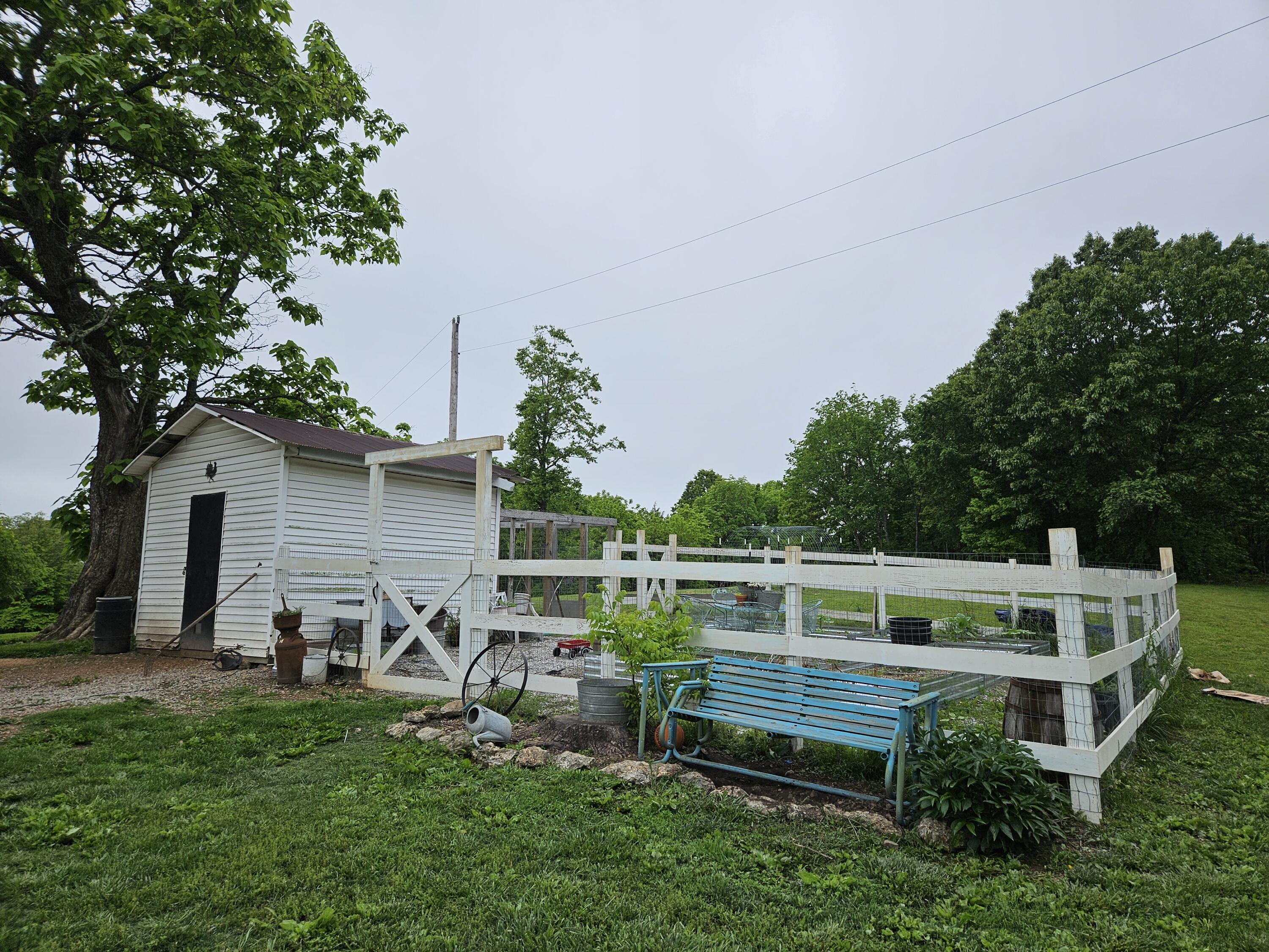 21525 State Highway P Property Photo 5