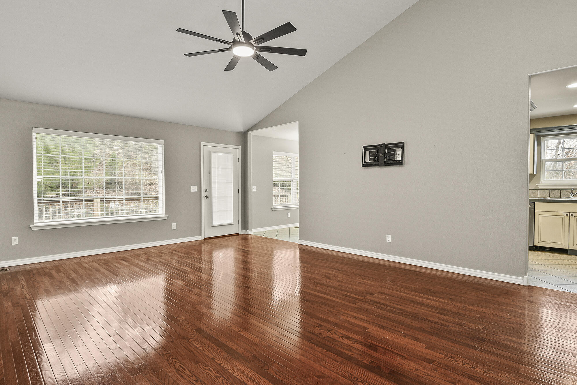 180 Hideaway Street Property Photo 8