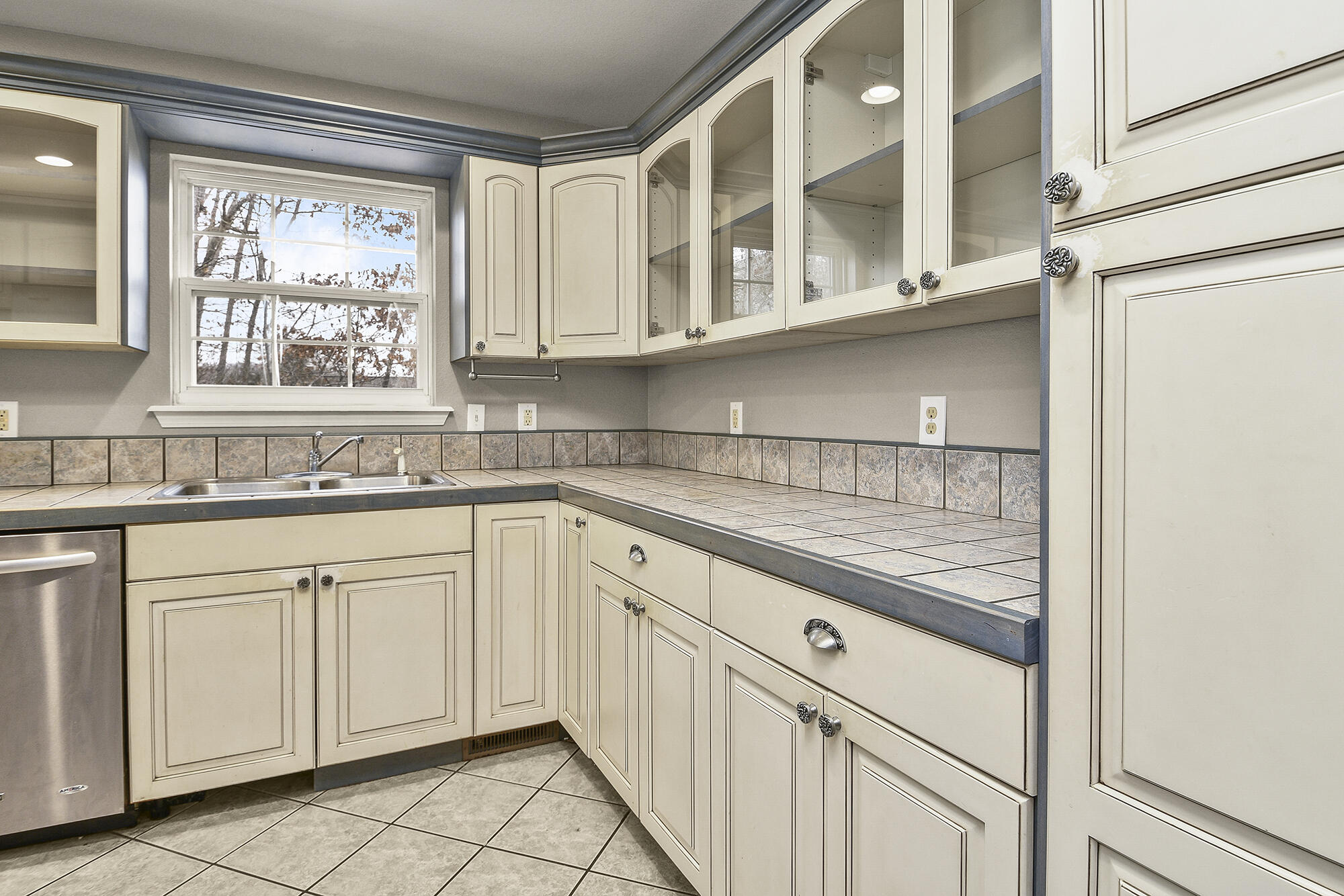 180 Hideaway Street Property Photo 15