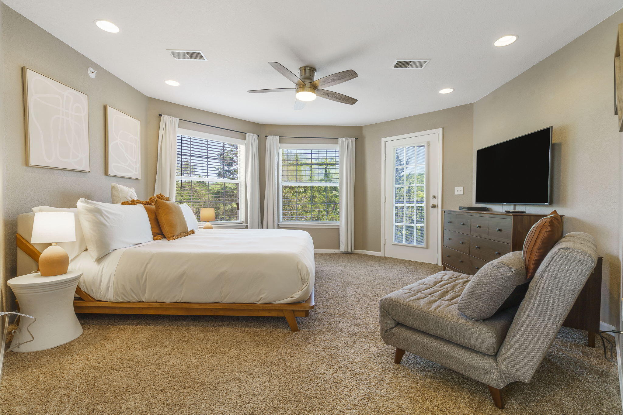801 Rocky Shores Terrace Property Photo 4