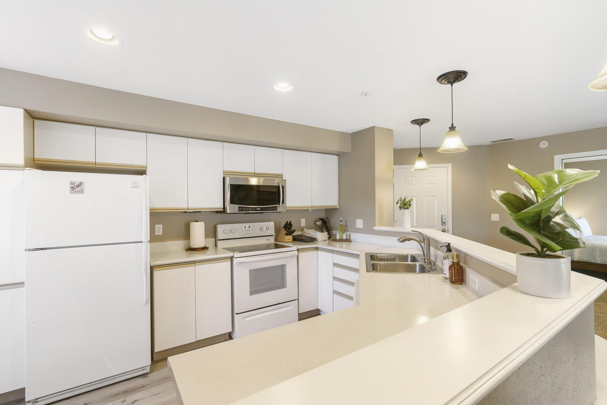 801 Rocky Shores Terrace Property Photo 14