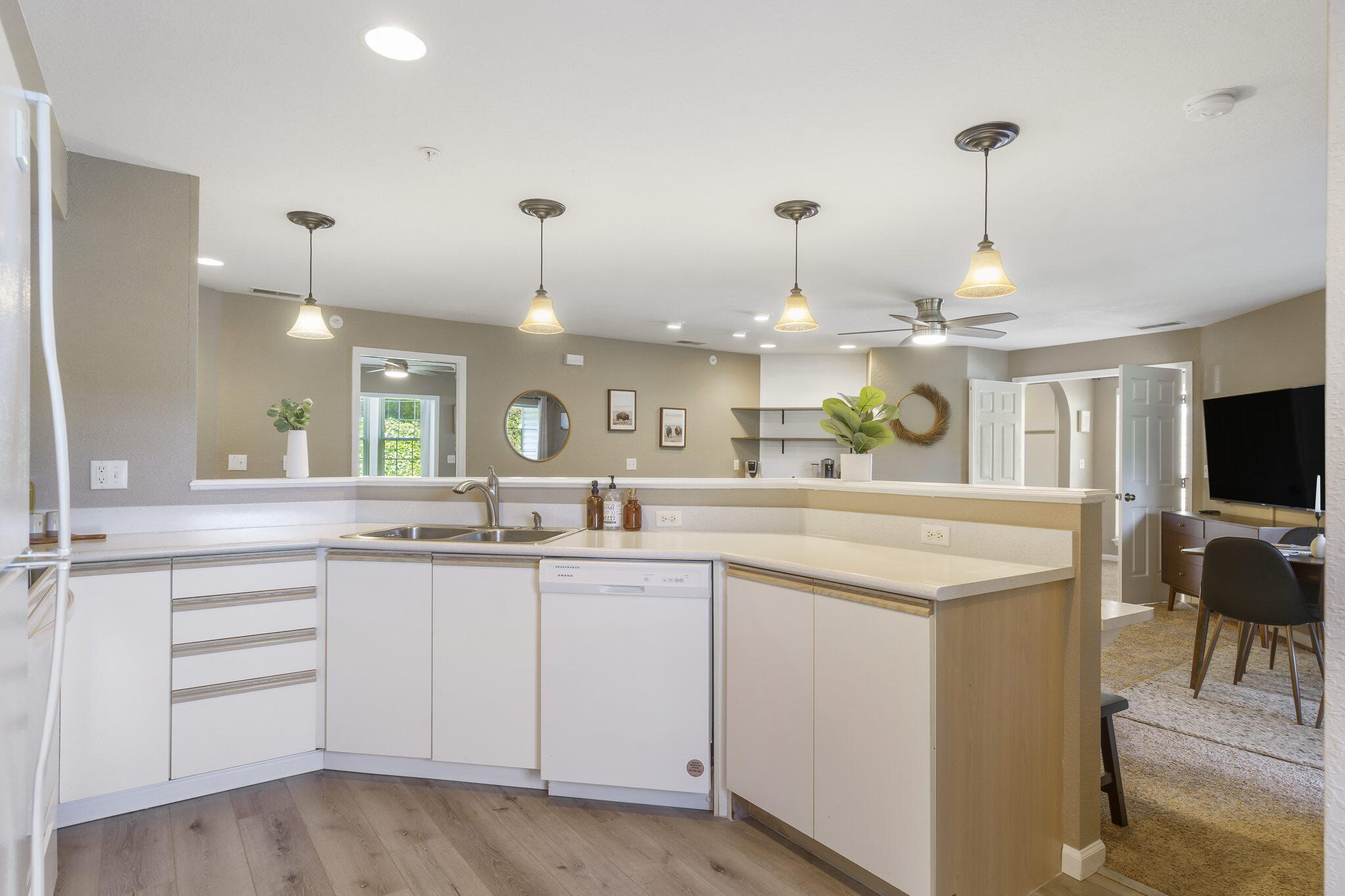 801 Rocky Shores Terrace Property Photo 15