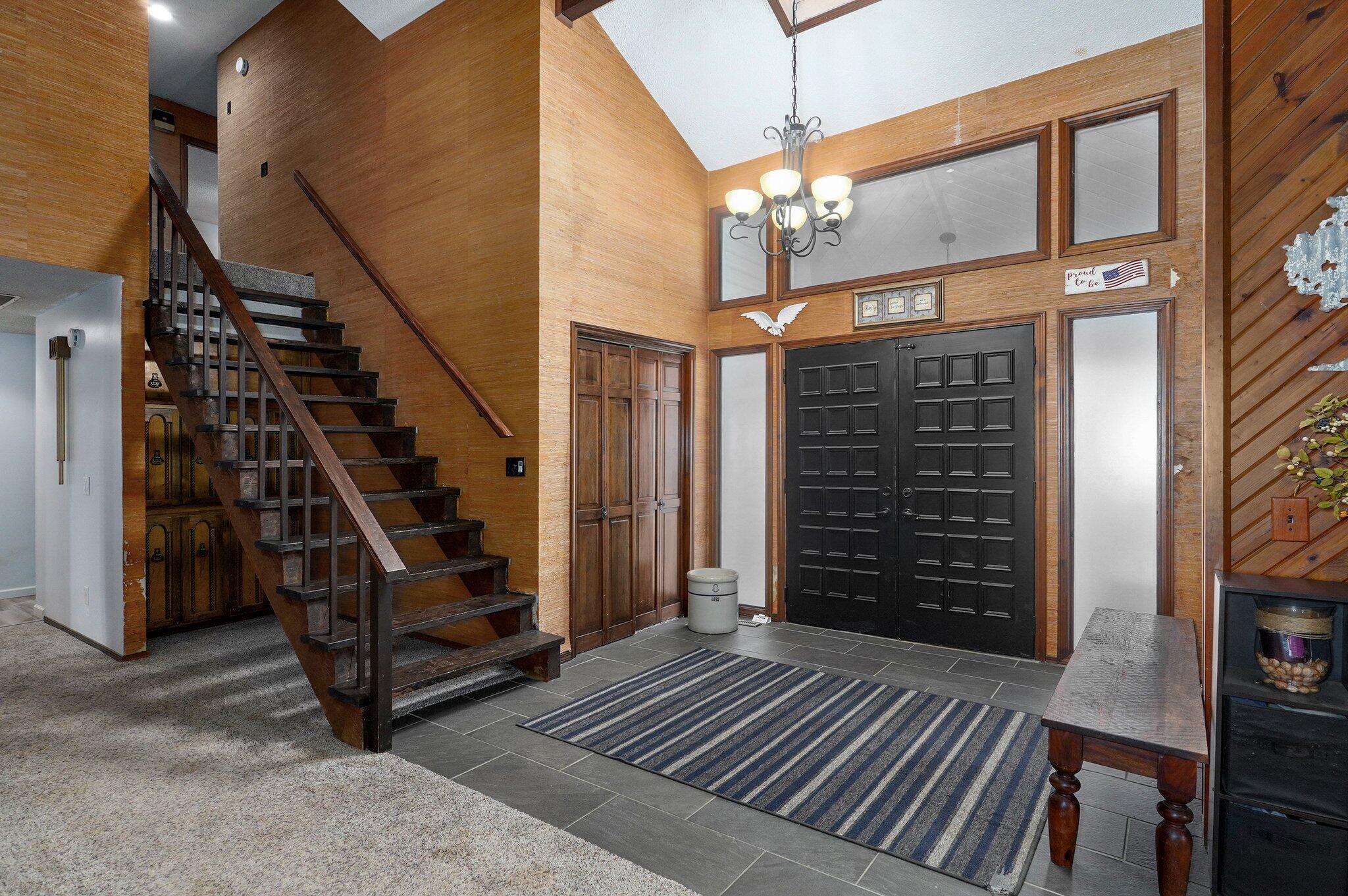 3745 West Maplewood Street Property Photo 5