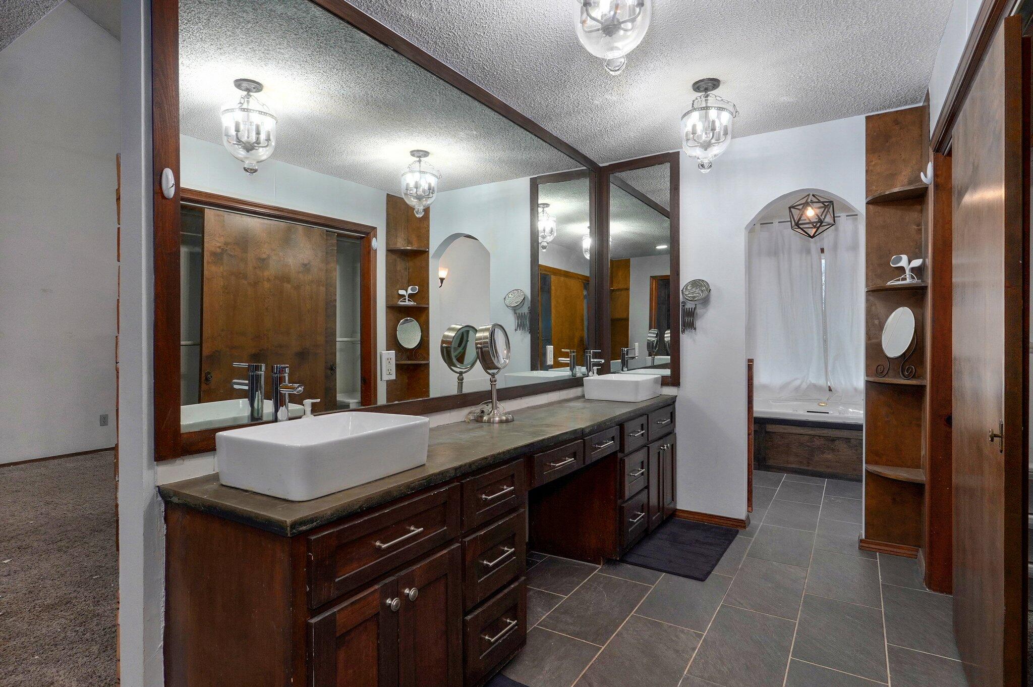 3745 West Maplewood Street Property Photo 36