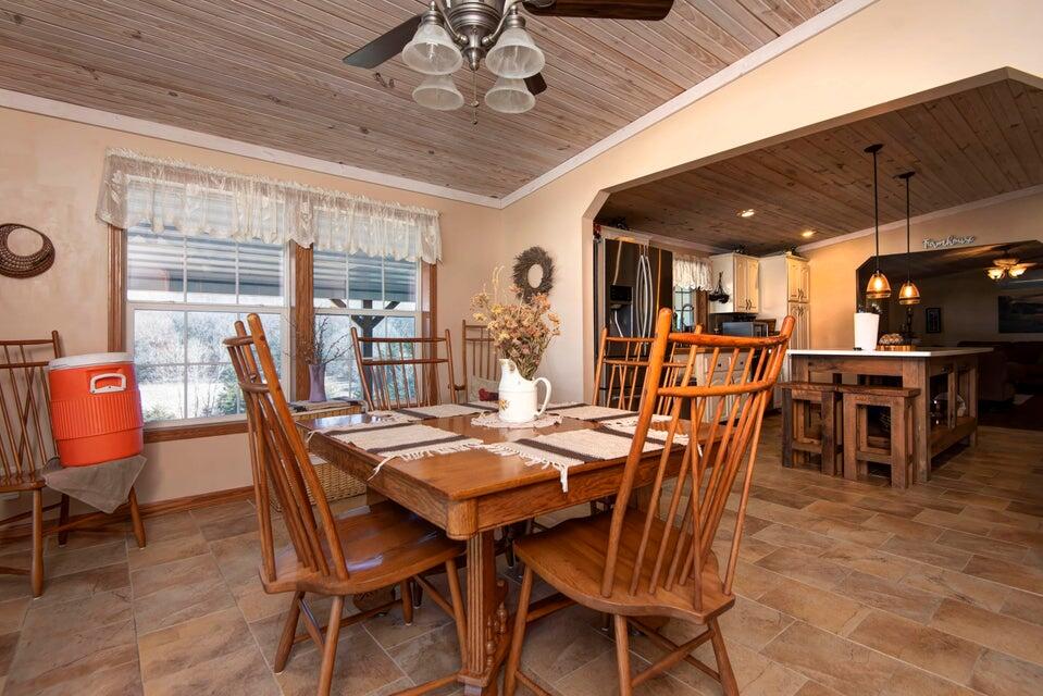 2351 Severs Road Property Photo 12