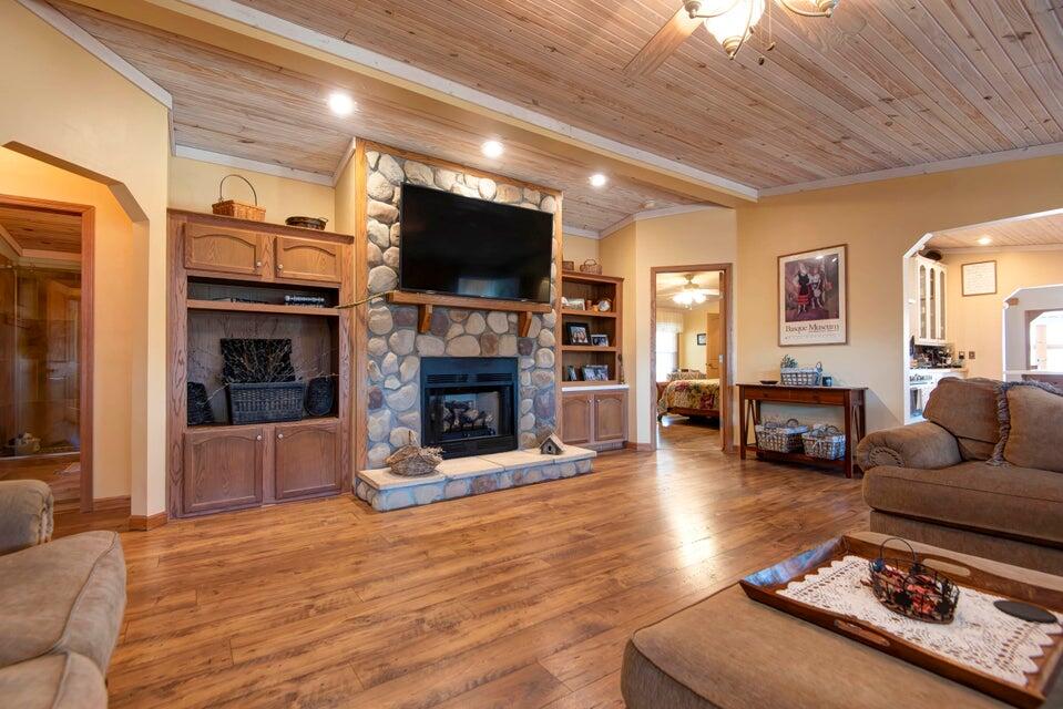 2351 Severs Road Property Photo 20