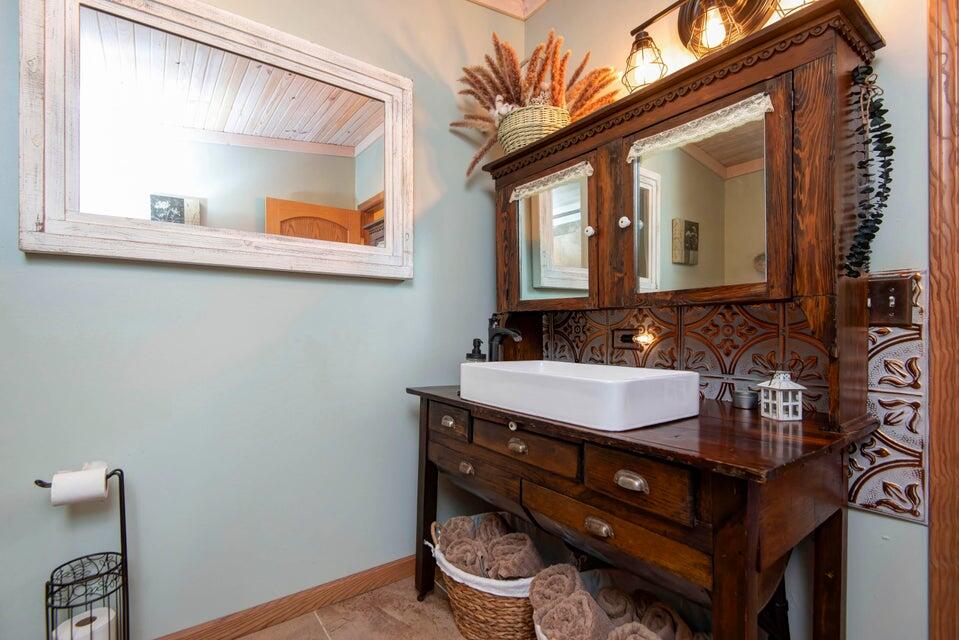 2351 Severs Road Property Photo 24