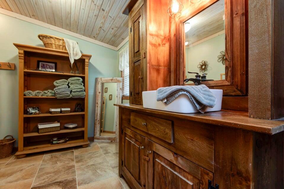2351 Severs Road Property Photo 28