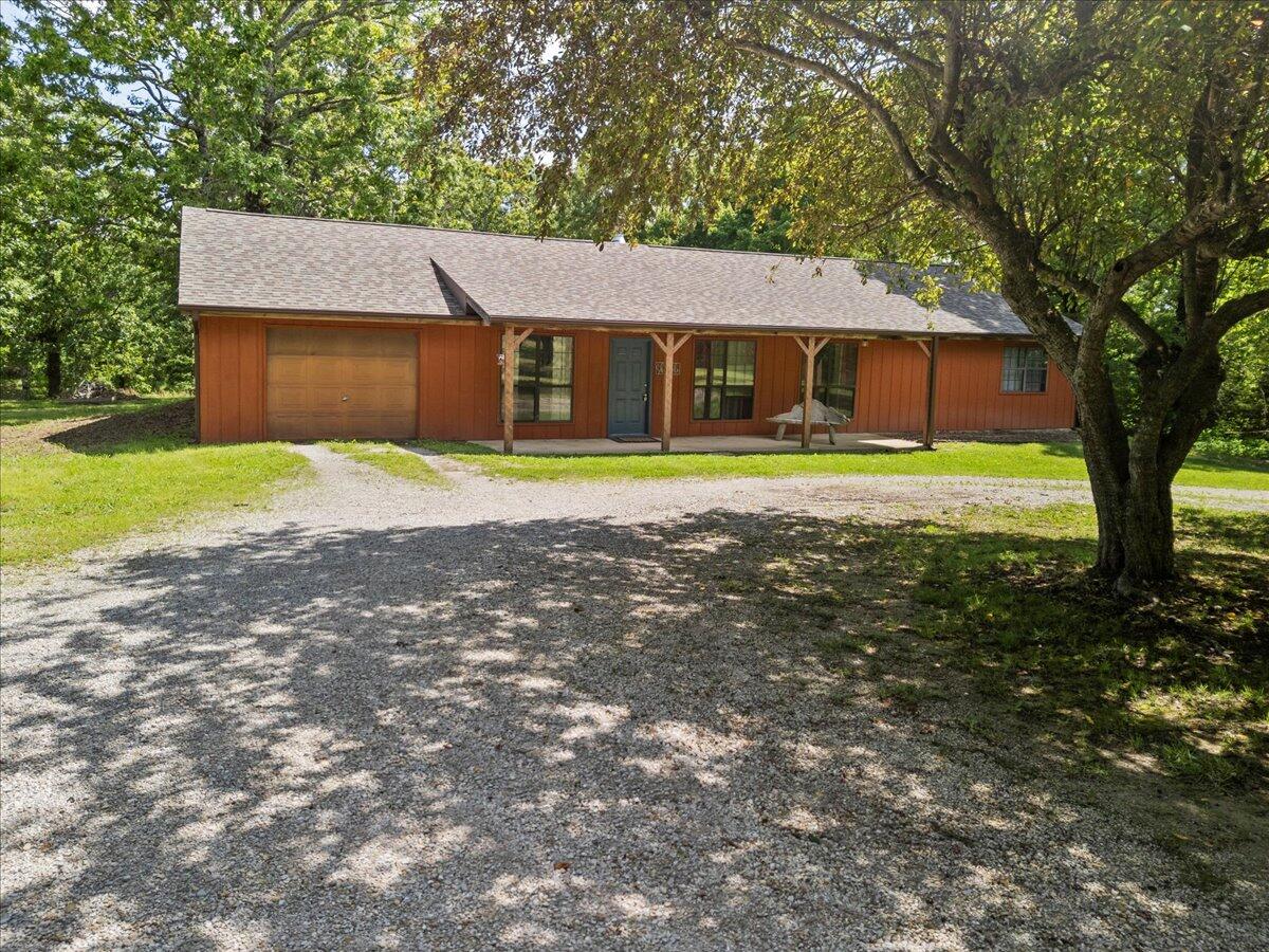 1588 Us Highway 160 Property Photo 1