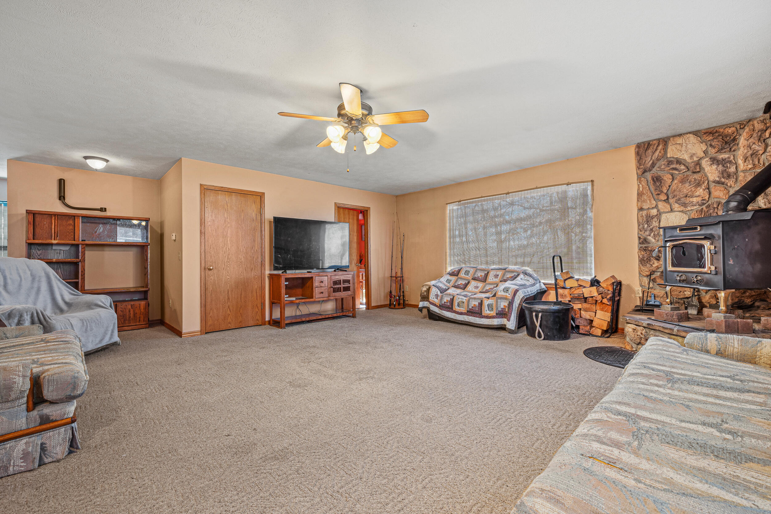 13512 Lawrence 2037 Property Photo 18