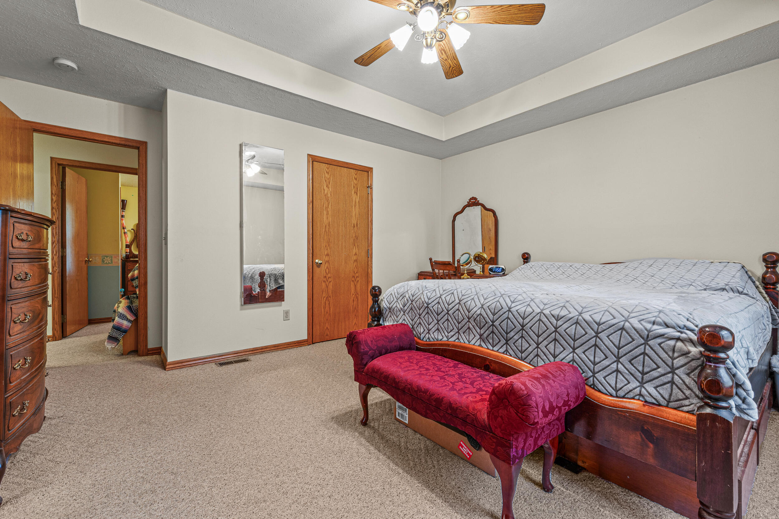 13512 Lawrence 2037 Property Photo 24