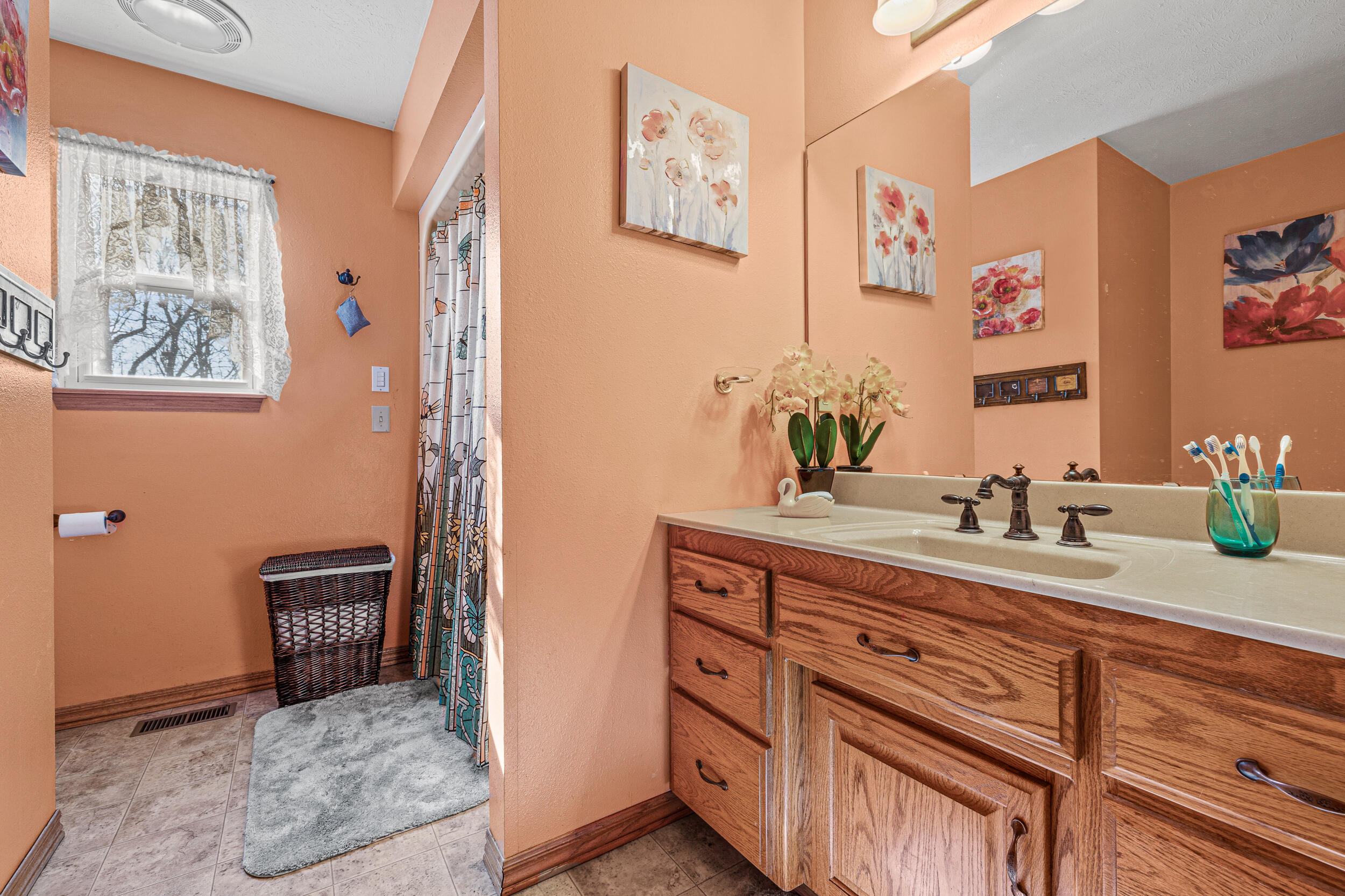13512 Lawrence 2037 Property Photo 34