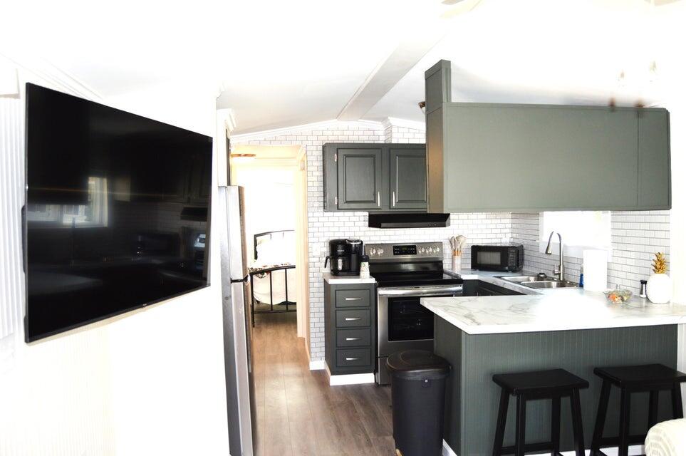110 Blue Bird Lane Property Photo 6