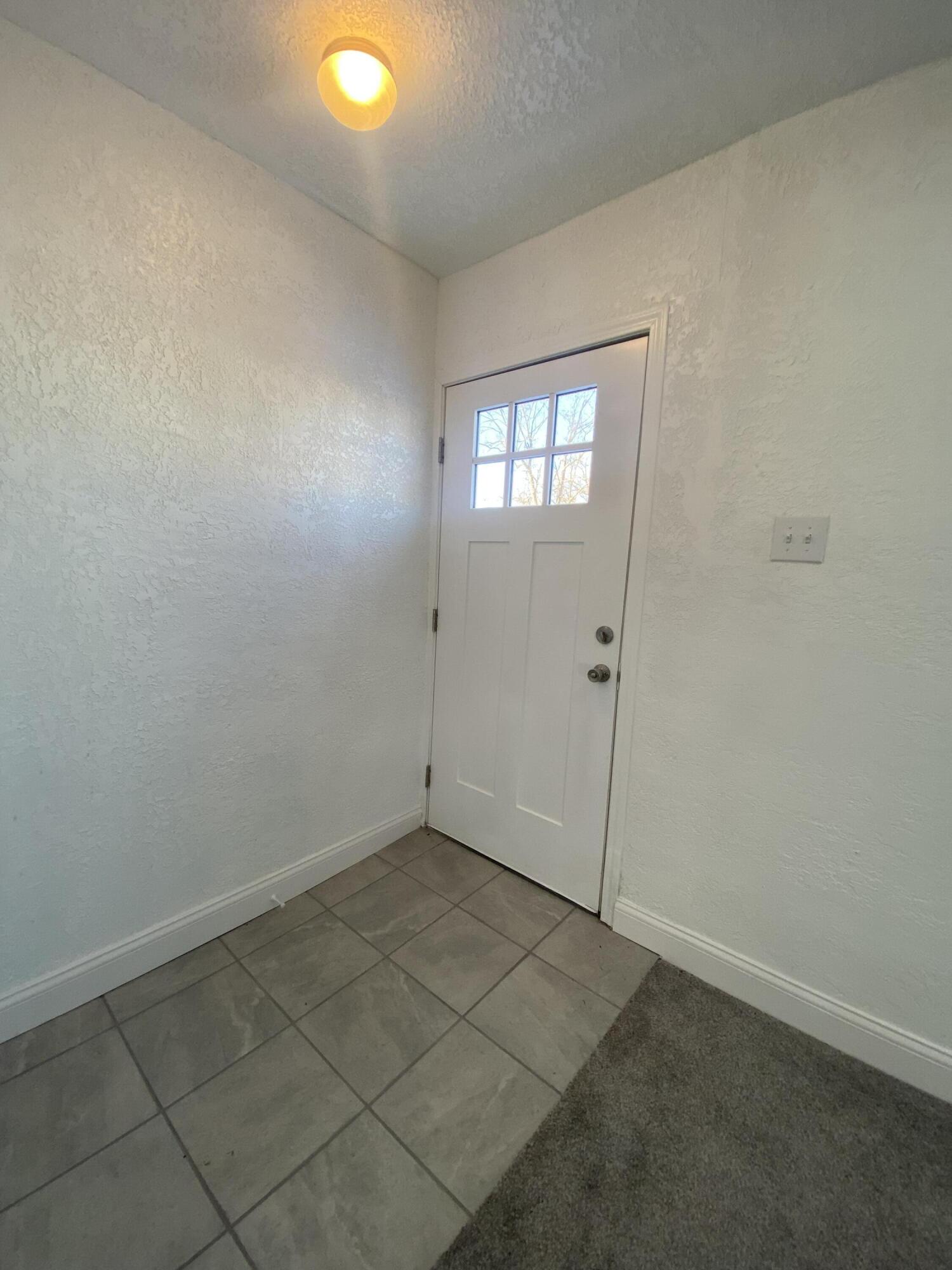 214 East Wilson Street Property Photo 5