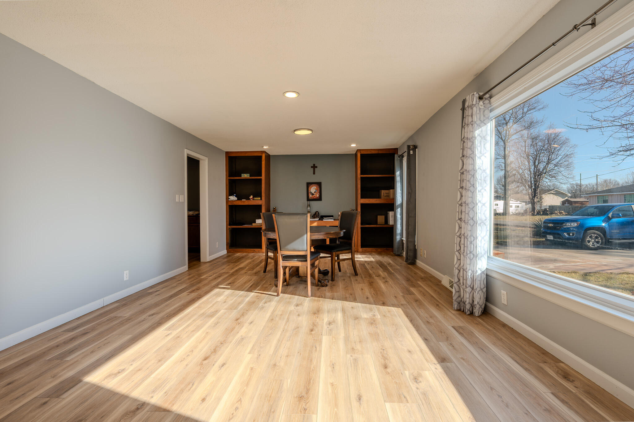 1019 Hawthorne Street Property Photo 4