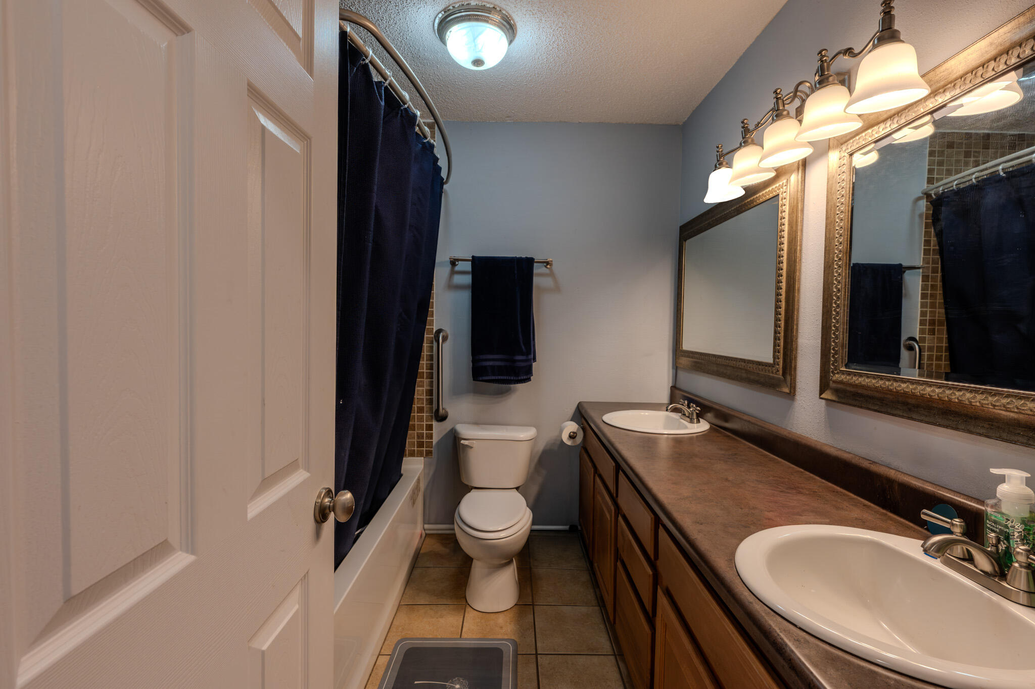 1019 Hawthorne Street Property Photo 7