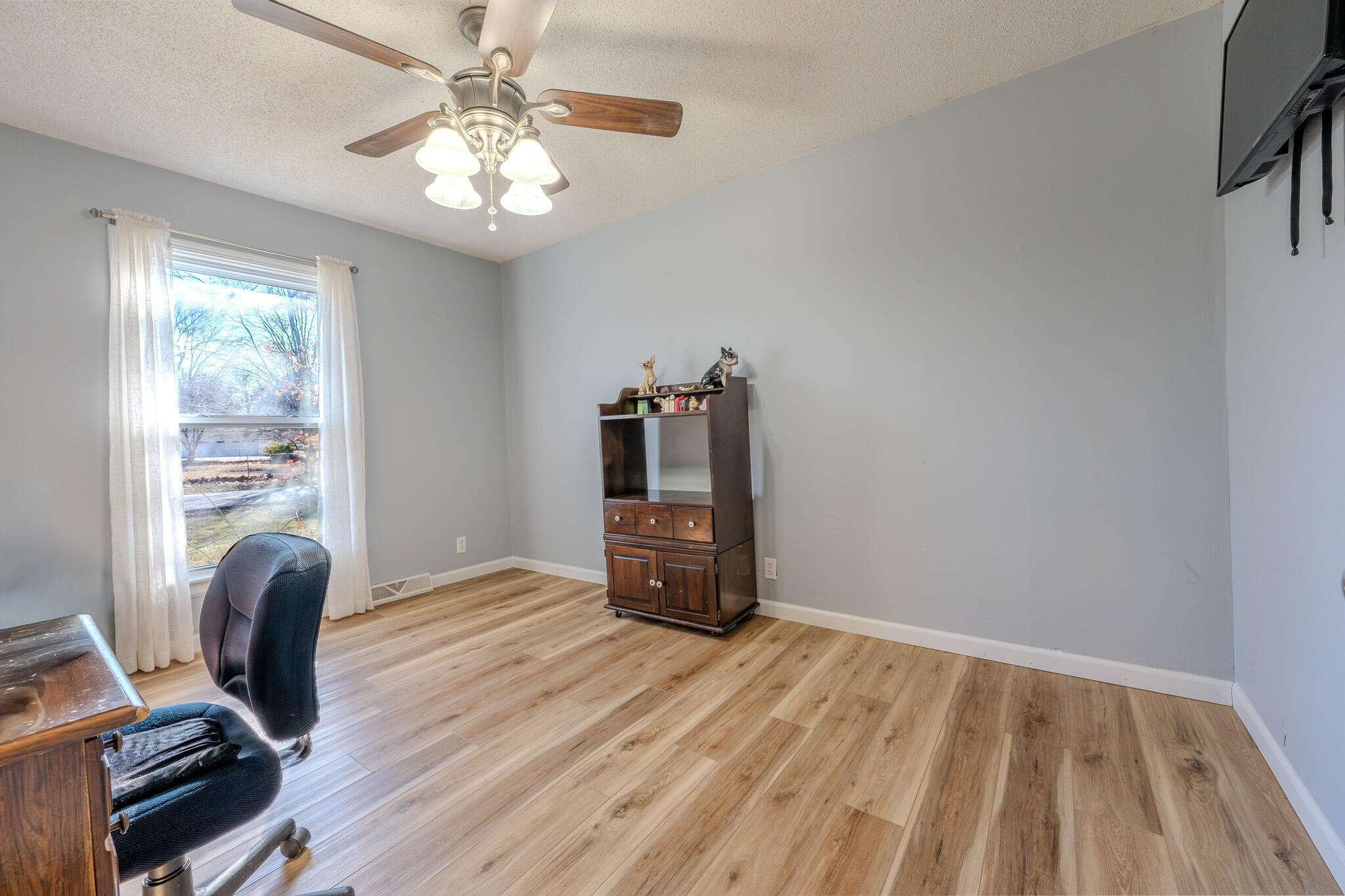 1019 Hawthorne Street Property Photo 9