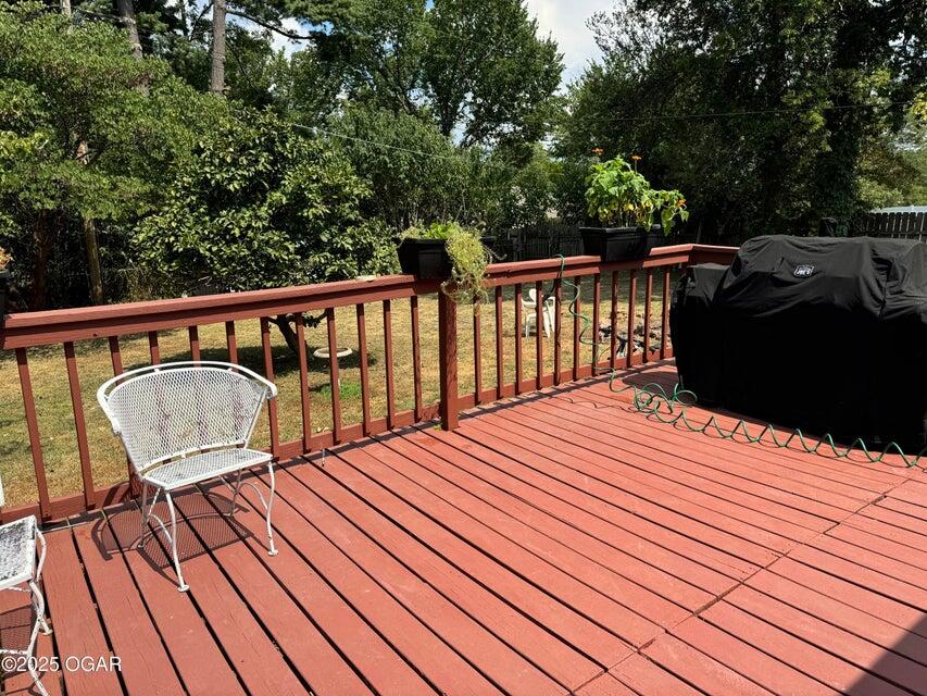 1019 Hawthorne Street Property Photo 10