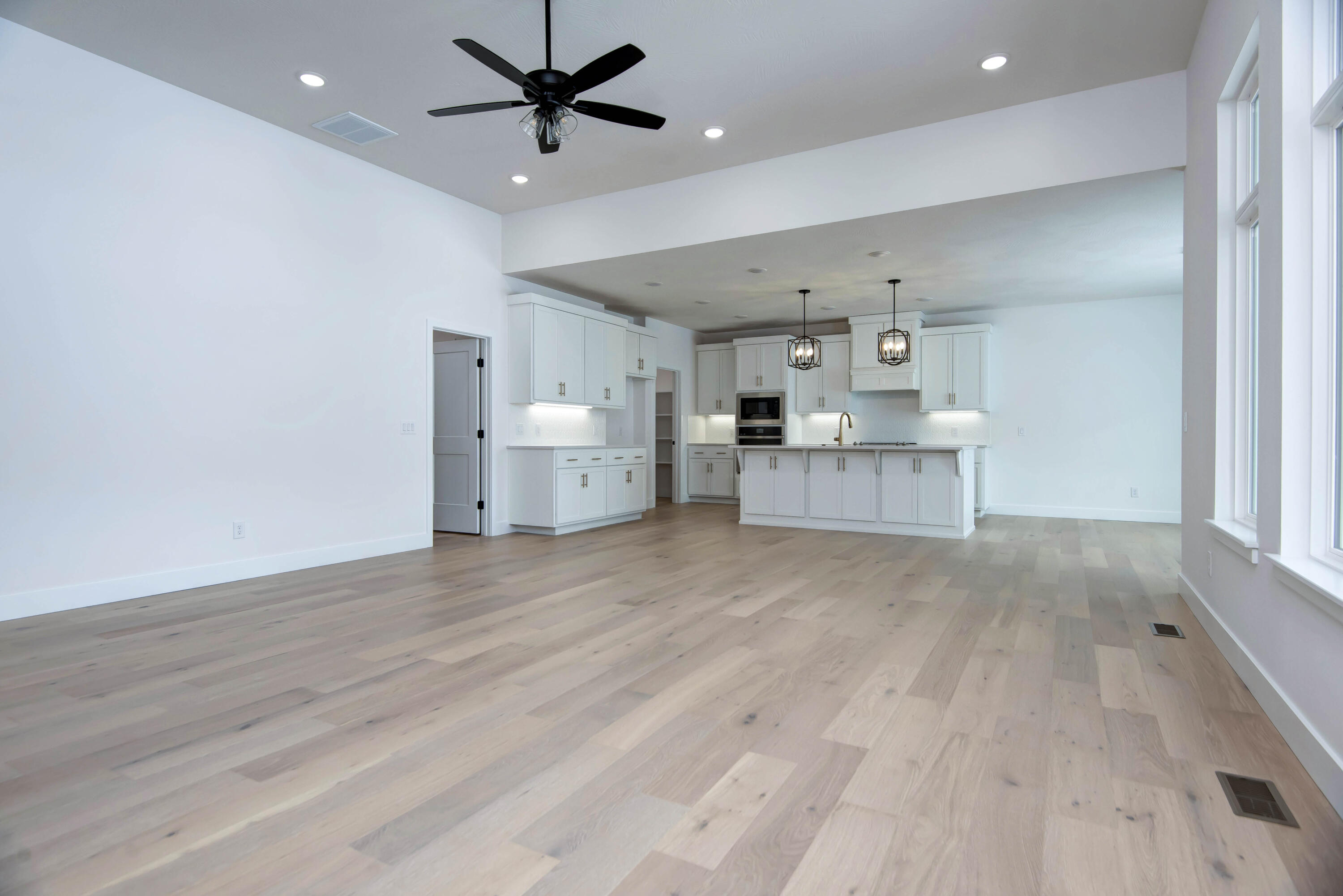 6058 South Canterbury Lane Property Photo 13