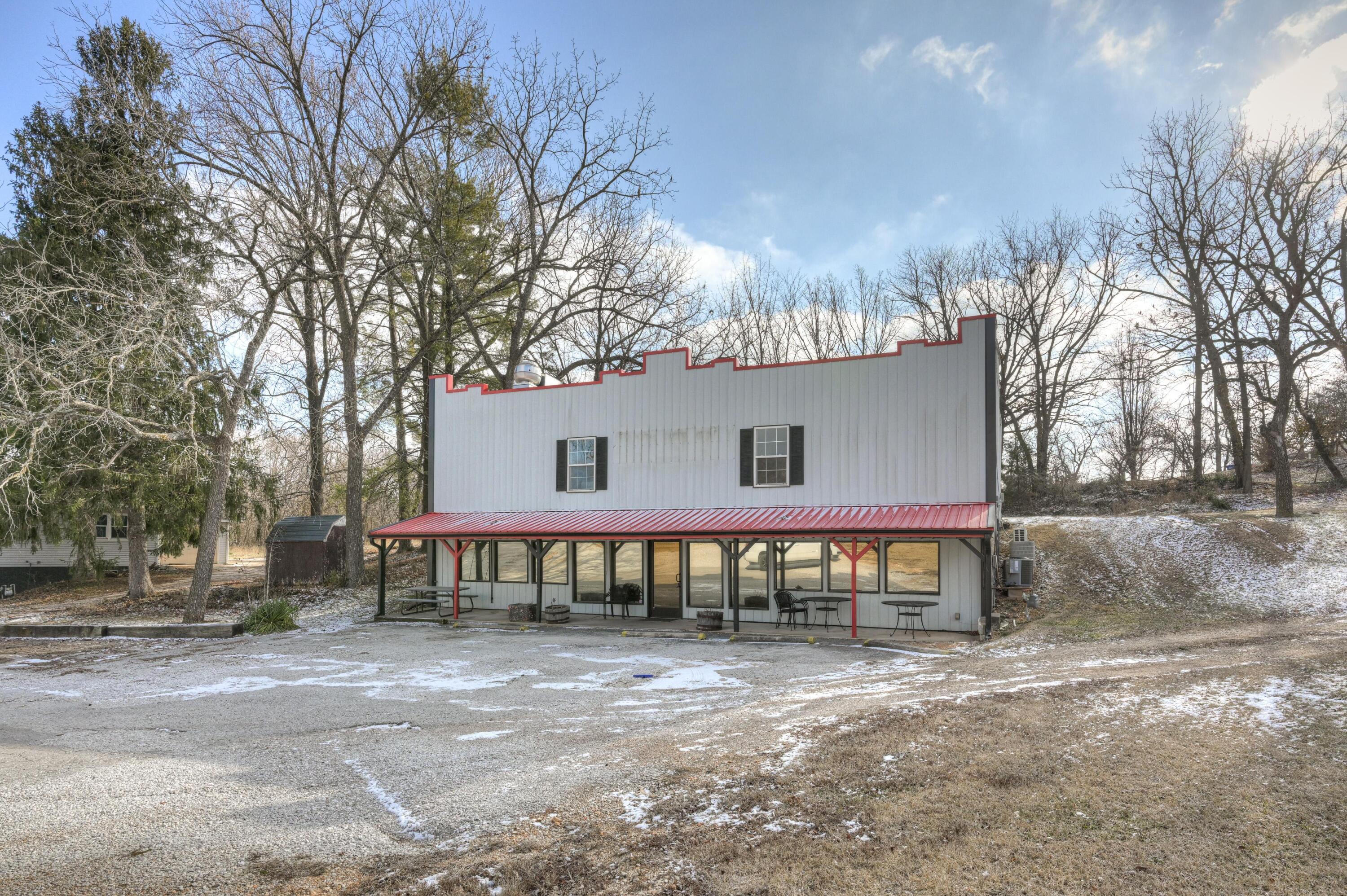 338 West Valley Street Property Photo 4