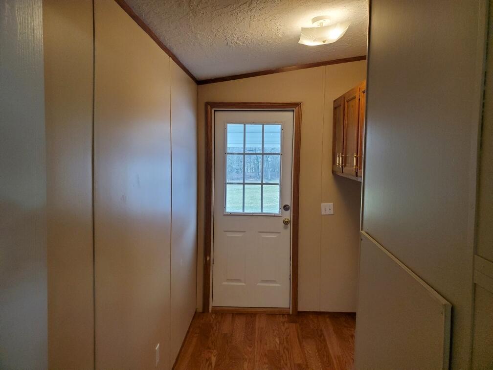 511 West Golubski Avenue Property Photo 9
