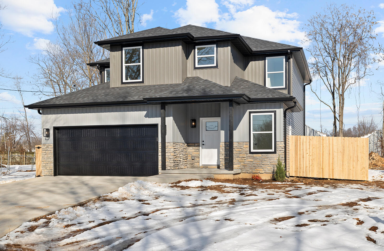 Rand & Hills Real Estate Listings Main Image