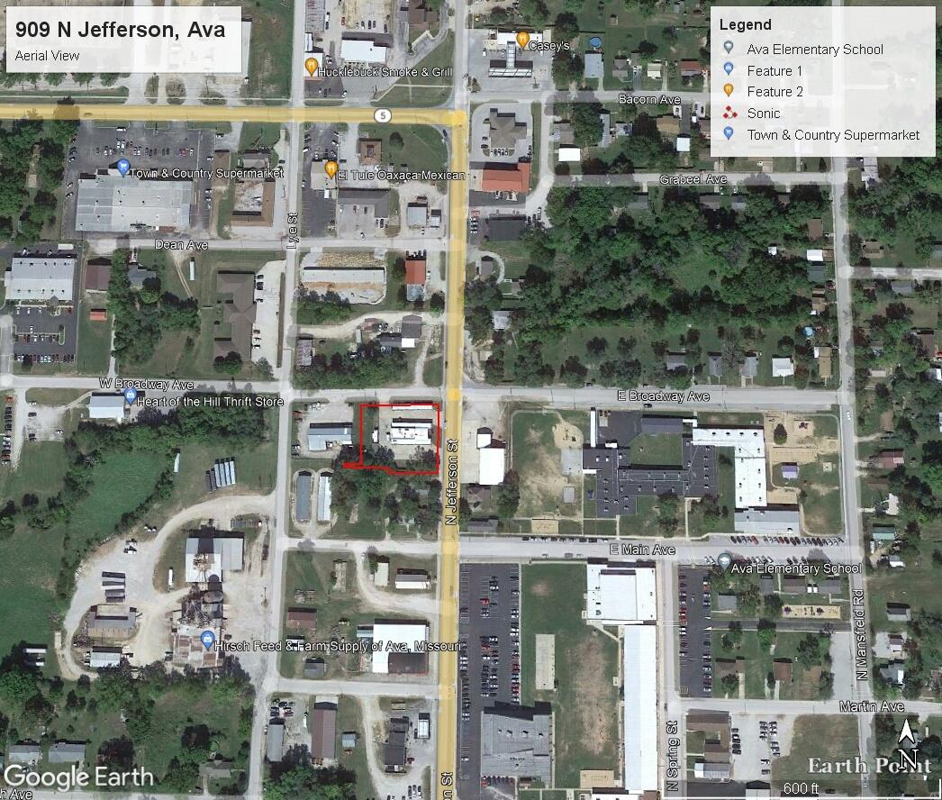 909 North Jefferson Street Property Photo 5