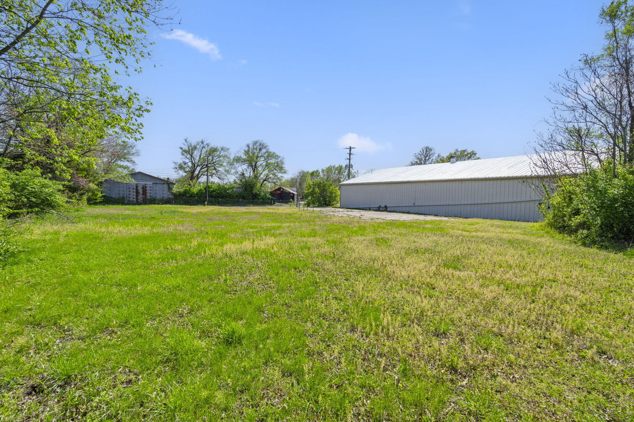 2557 West Olive Street Property Photo 43
